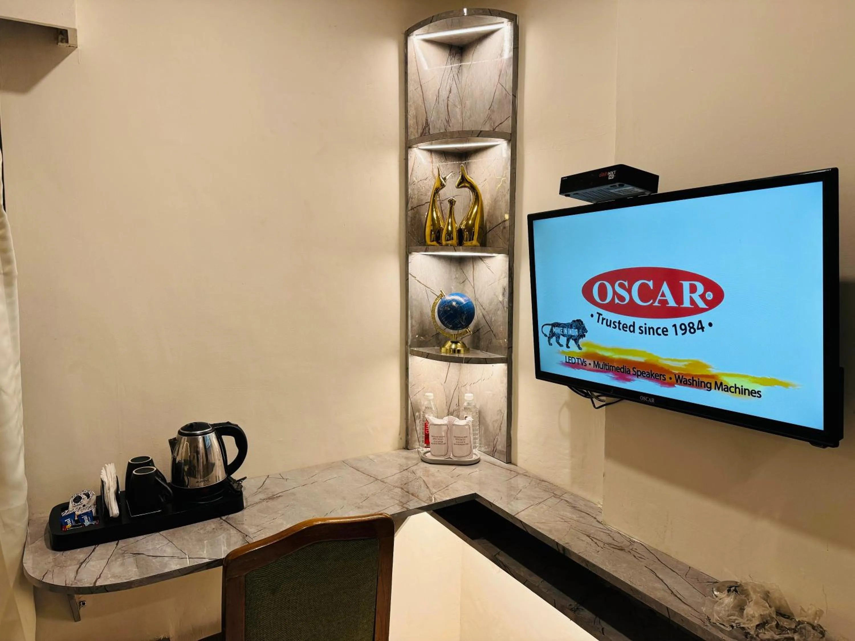 THE ROYAL PRESIDENCY INN