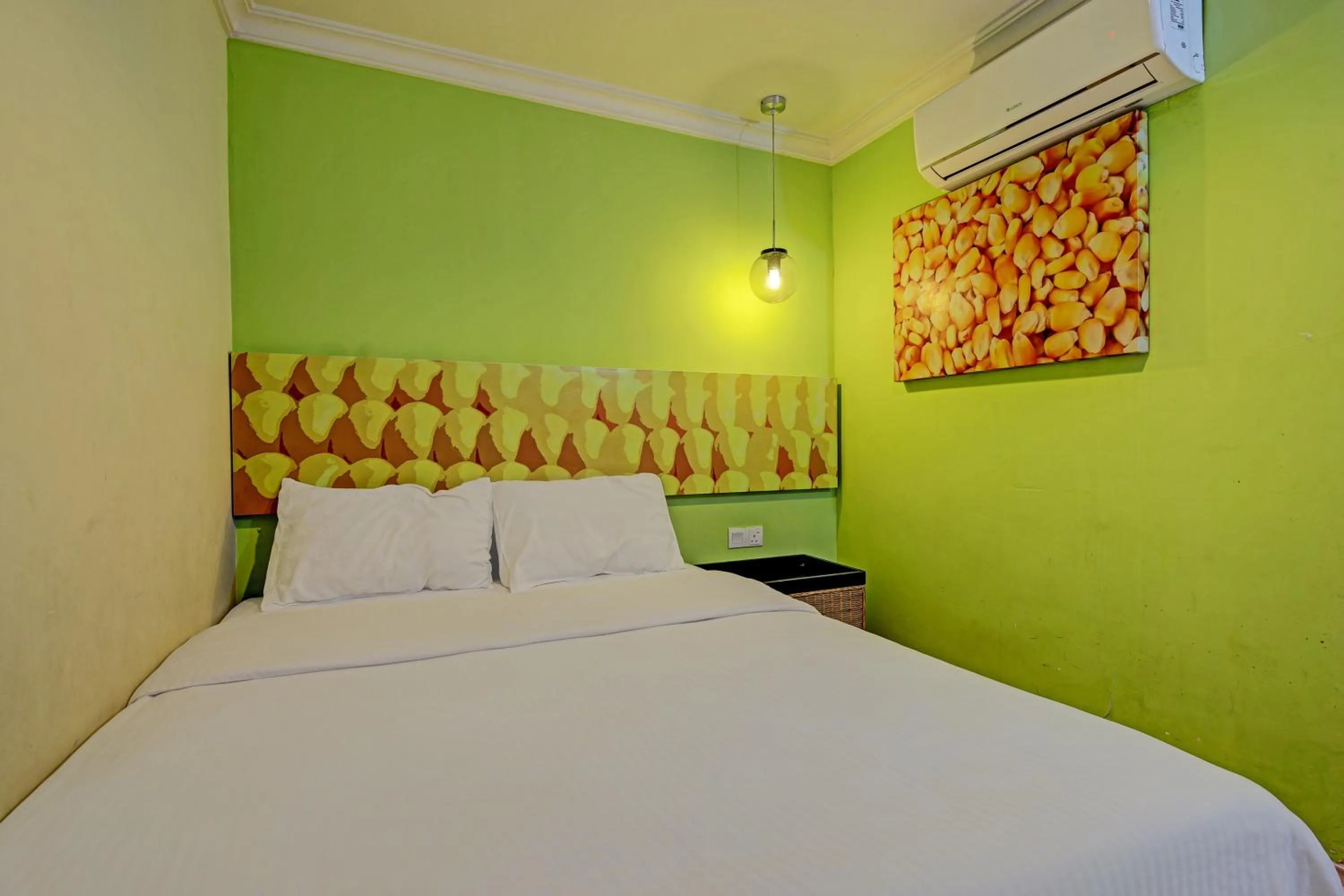 Bedroom, Bed in Hotel O Northern Inn