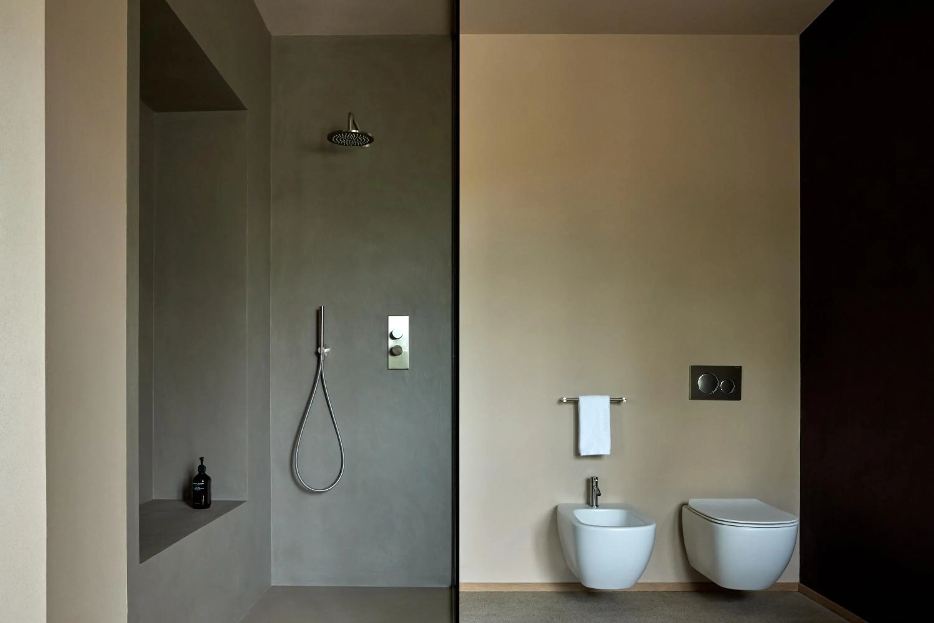 Shower in Le Marne Relais - Small Luxury Hotels of the World