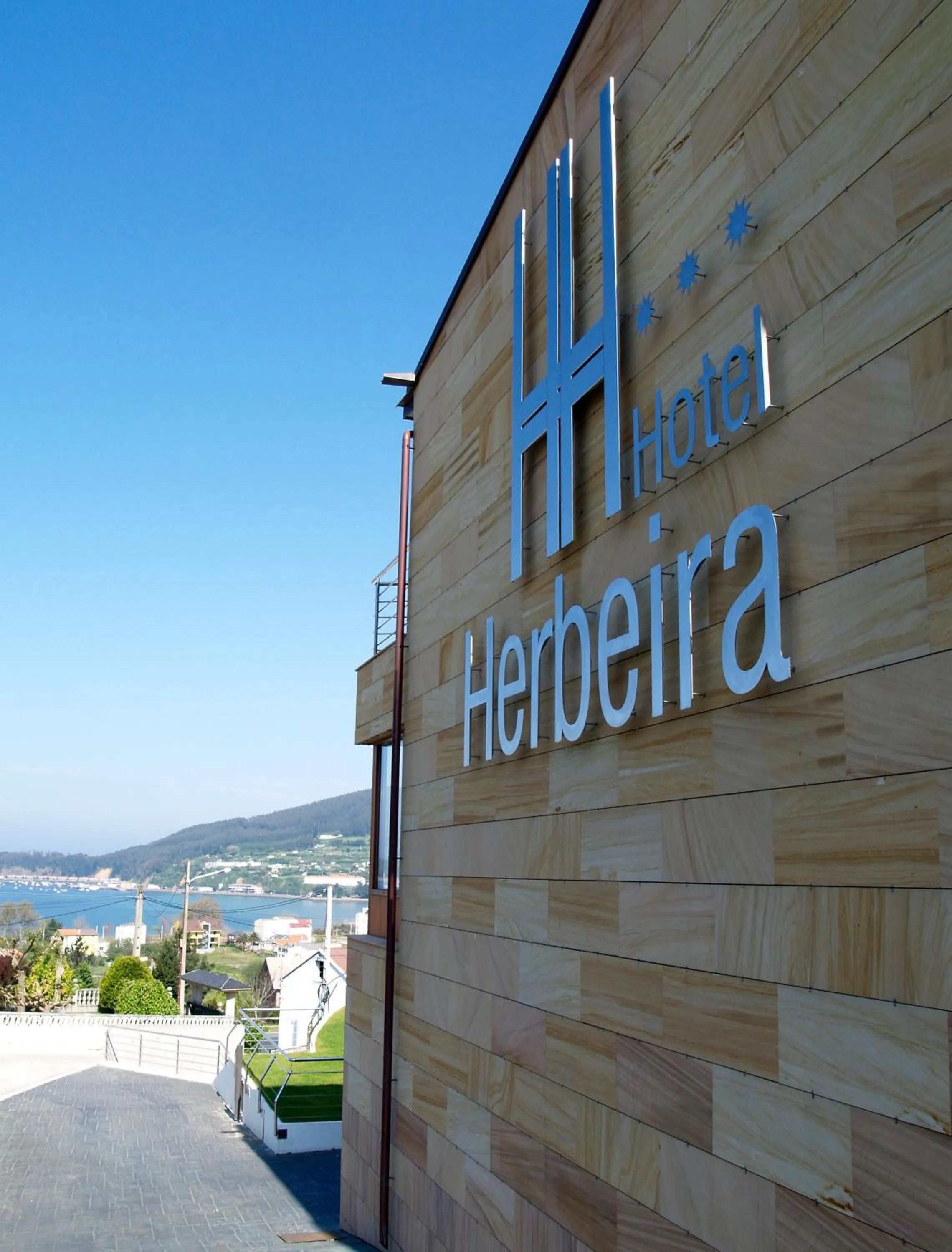 Facade/entrance in Hotel Herbeira