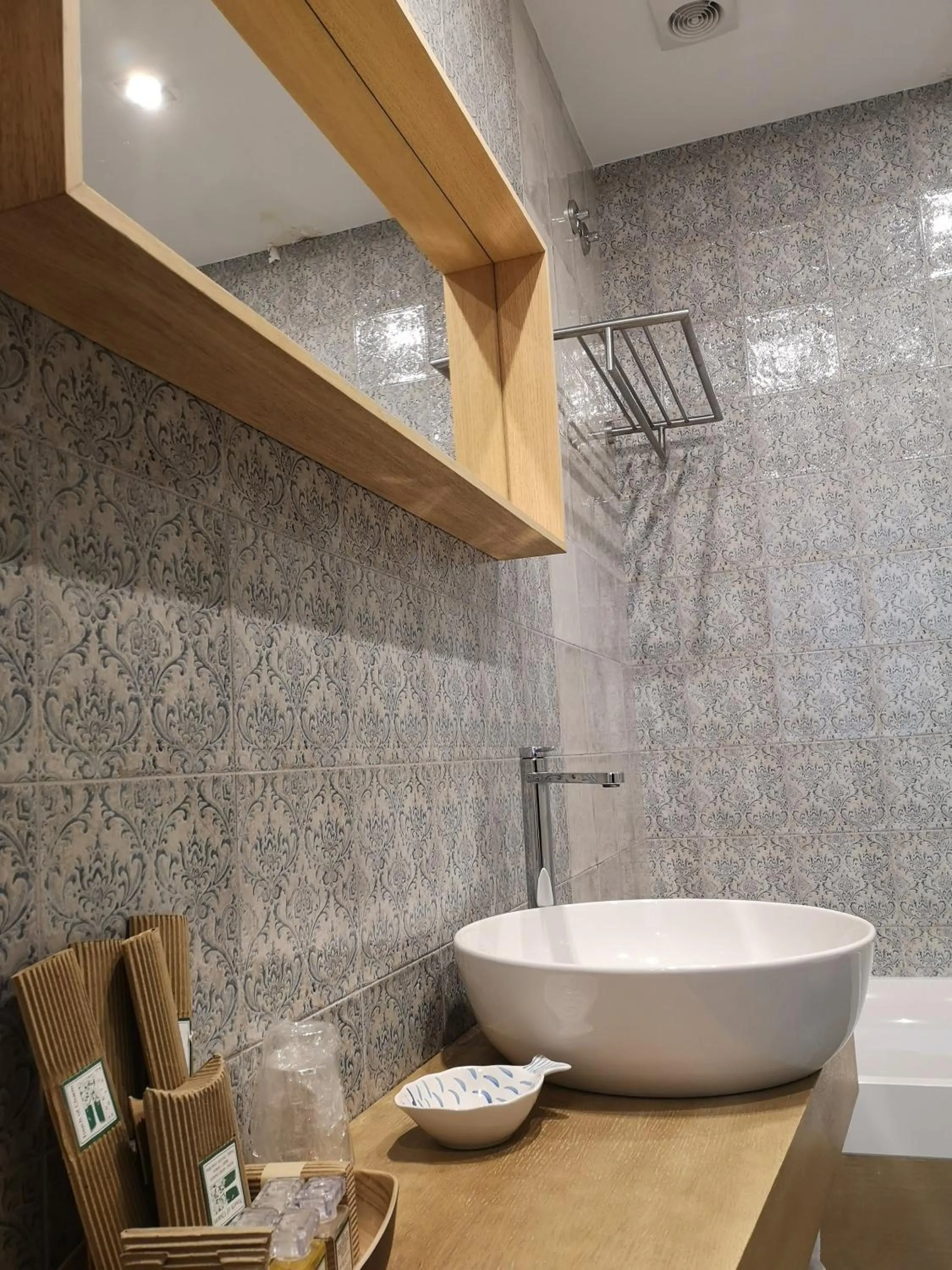 Shower in Hotel Herbeira