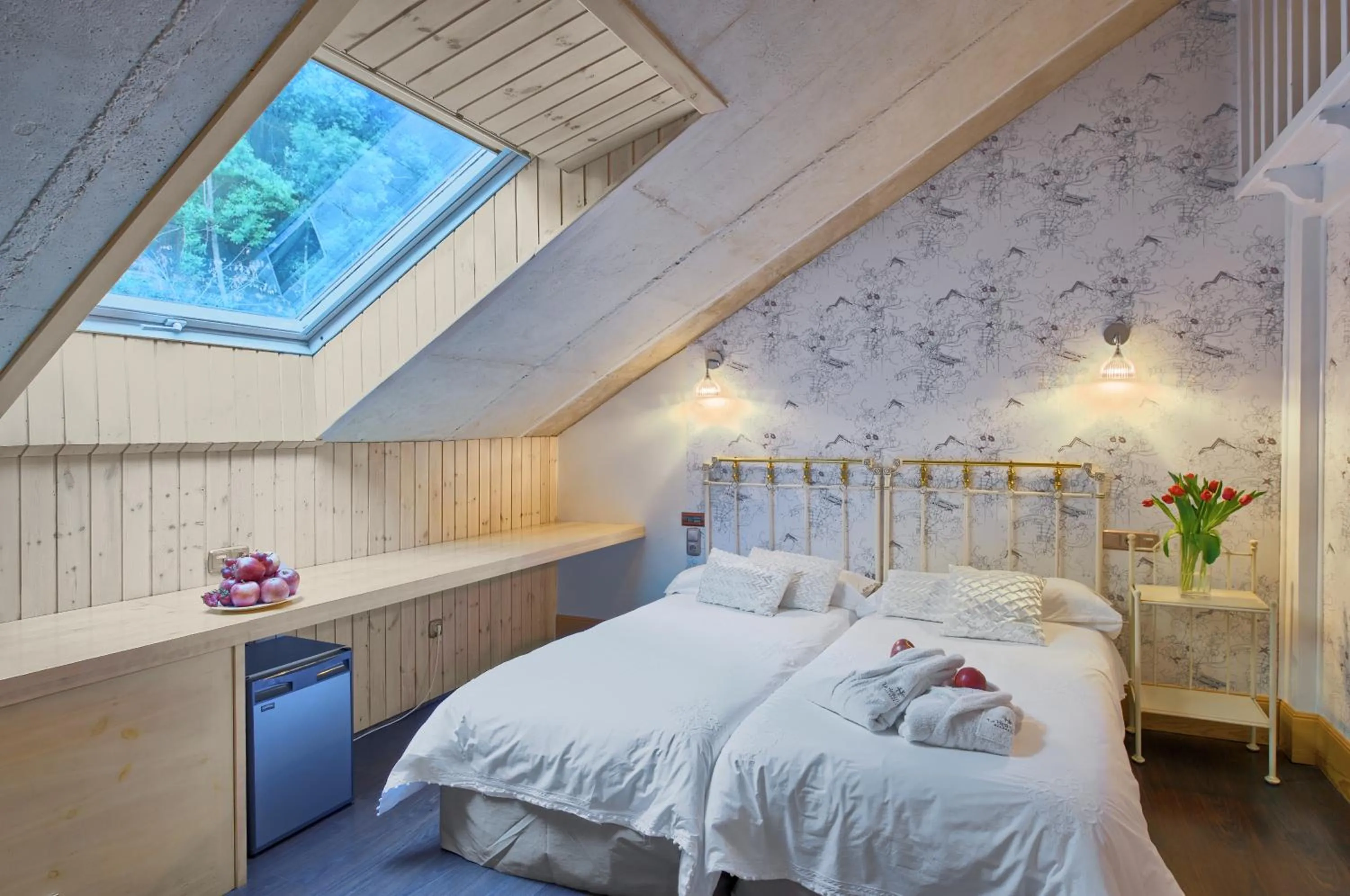 Photo of the whole room, Bed in Hotel Balneario La Hermida