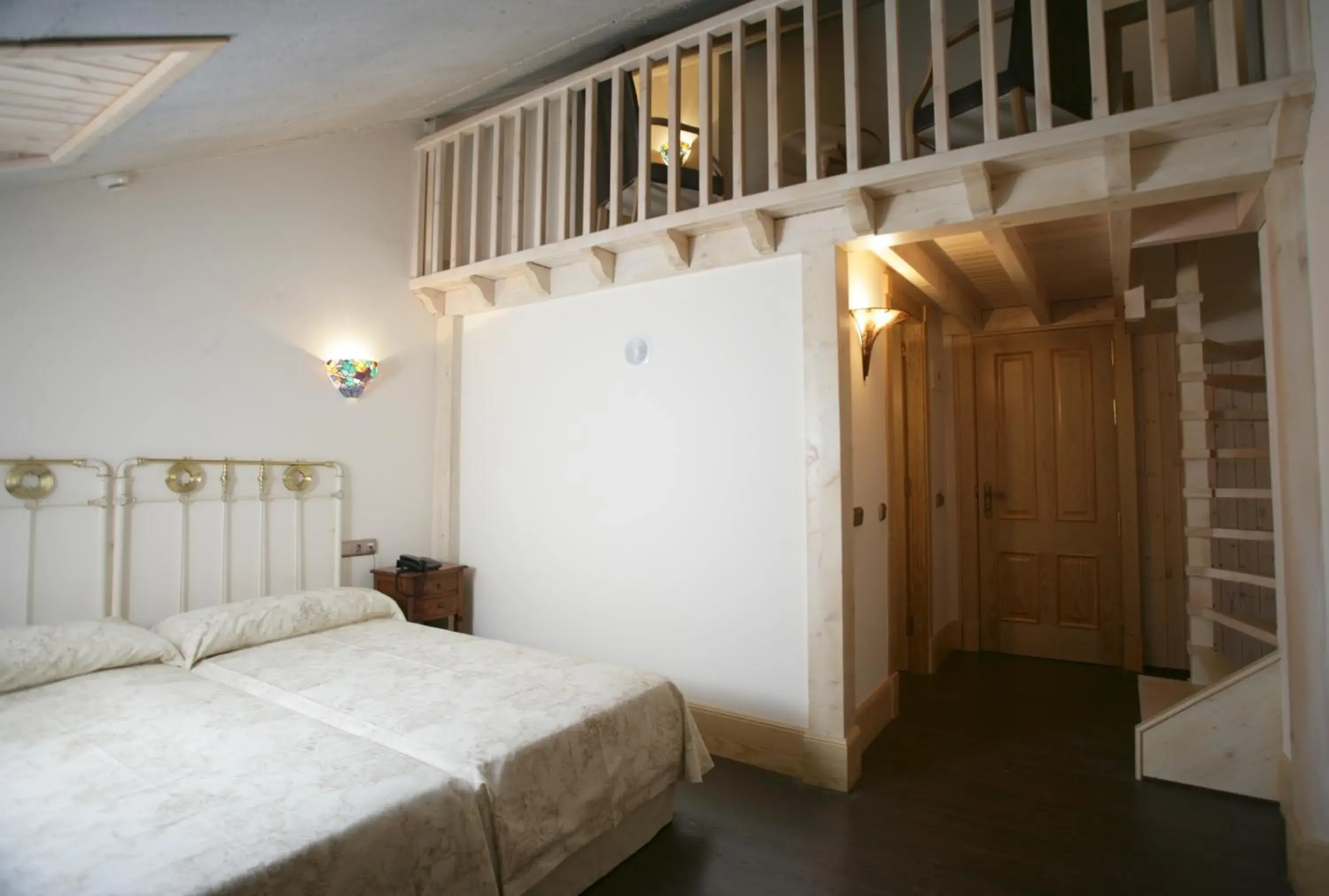 Penthouse Triple Room with Spa Access in Hotel Balneario La Hermida Penthouse Triple Room with Spa Access in Hotel Balneario La Hermida