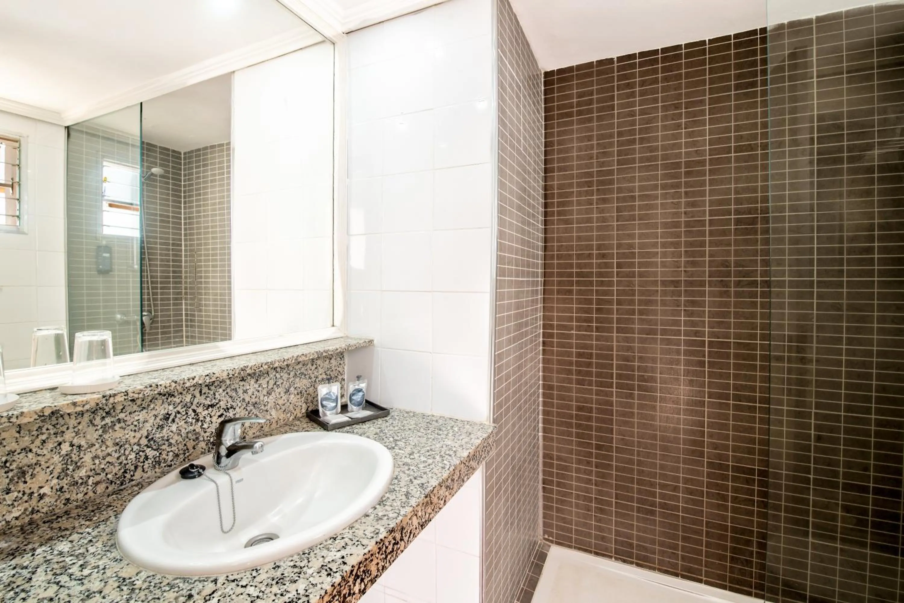 Bathroom in HG Tenerife Sur