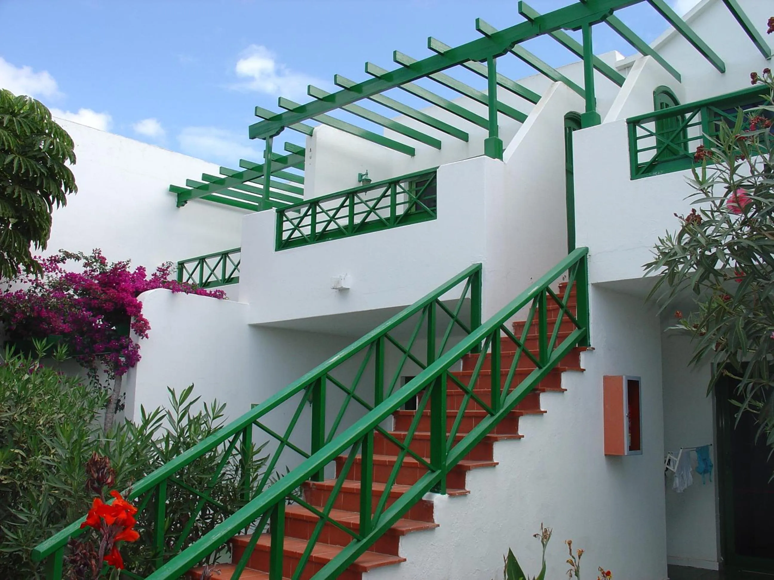 Facade/entrance in HG Lomo Blanco