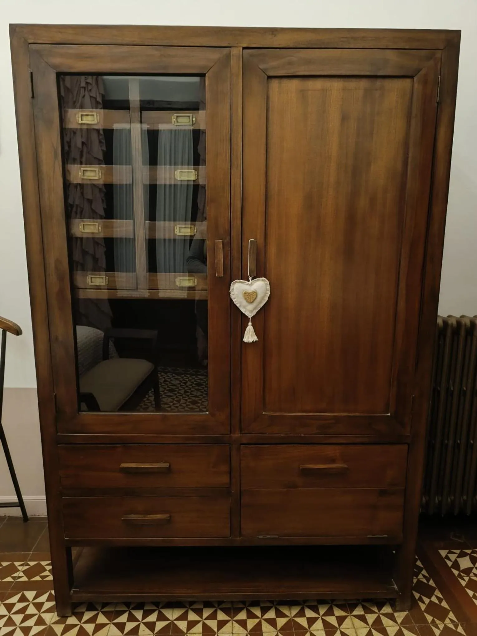 wardrobe in Hotel Rural La Vida de Antes