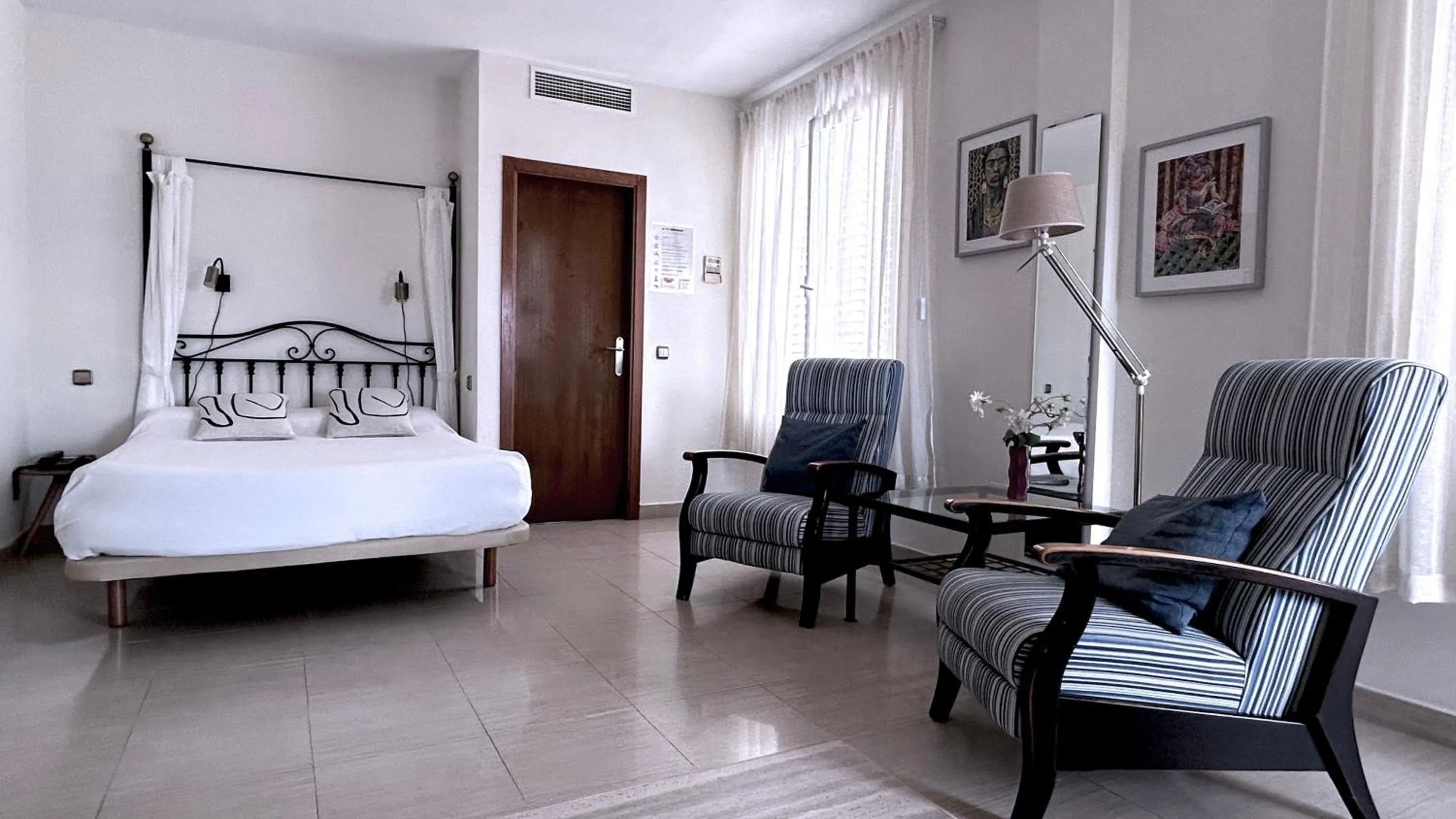 Bedroom, Bed in Atrium Hotel