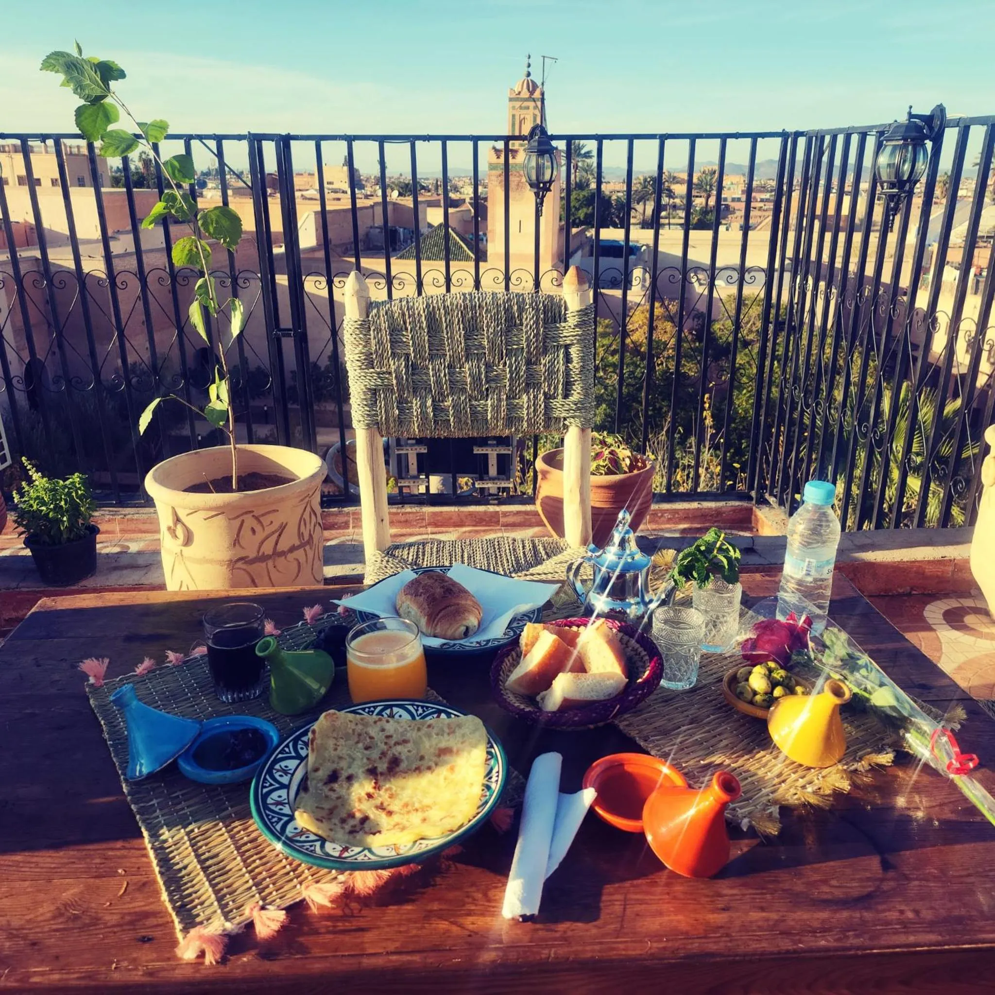 Restaurant/places to eat in Riad Malayine