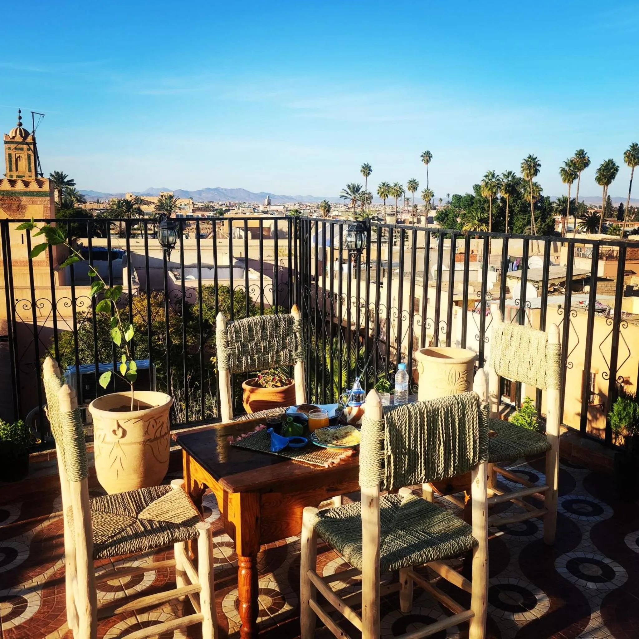 Restaurant/places to eat in Riad Malayine