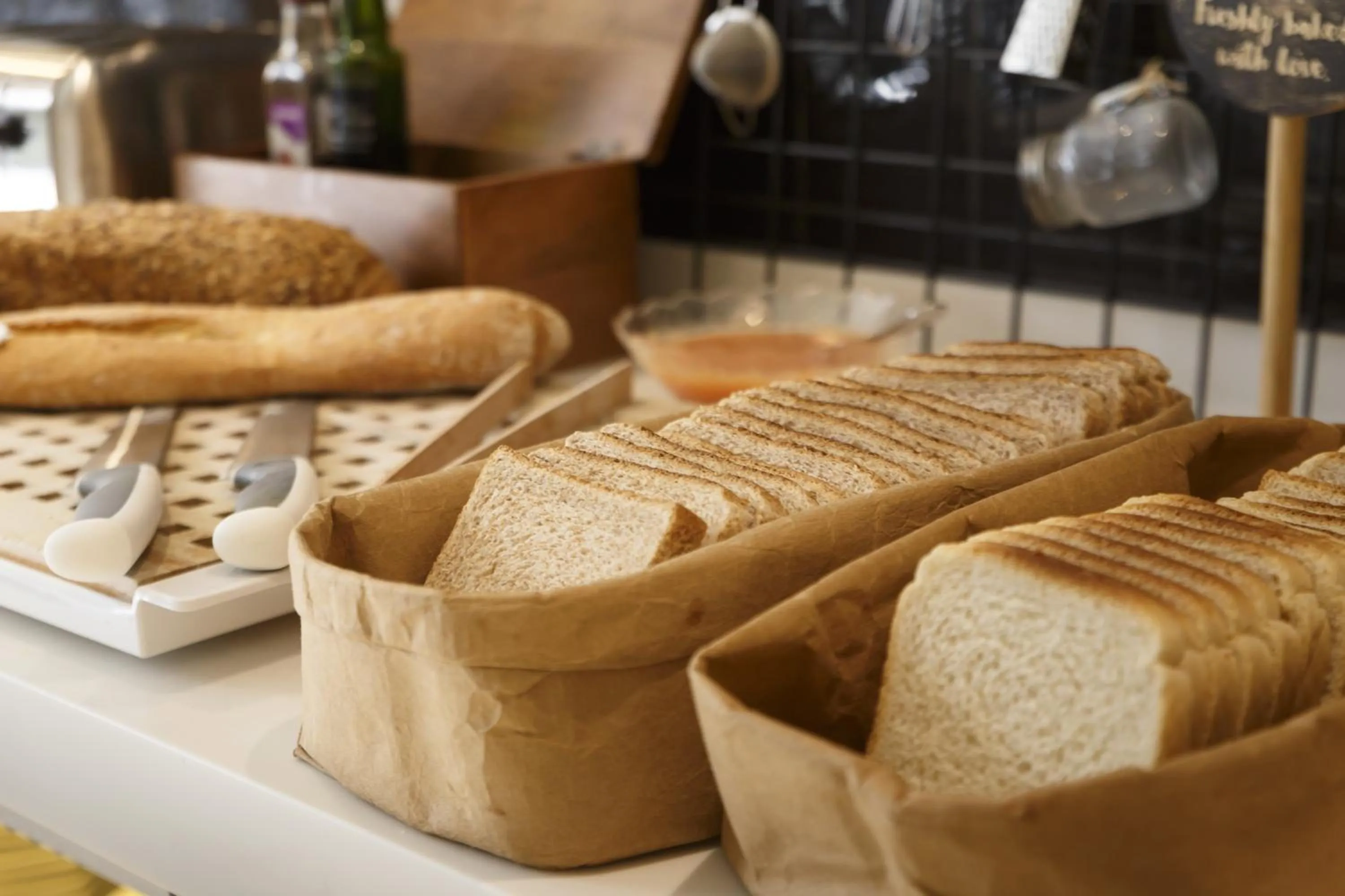 Breakfast in Petit Palace Museum