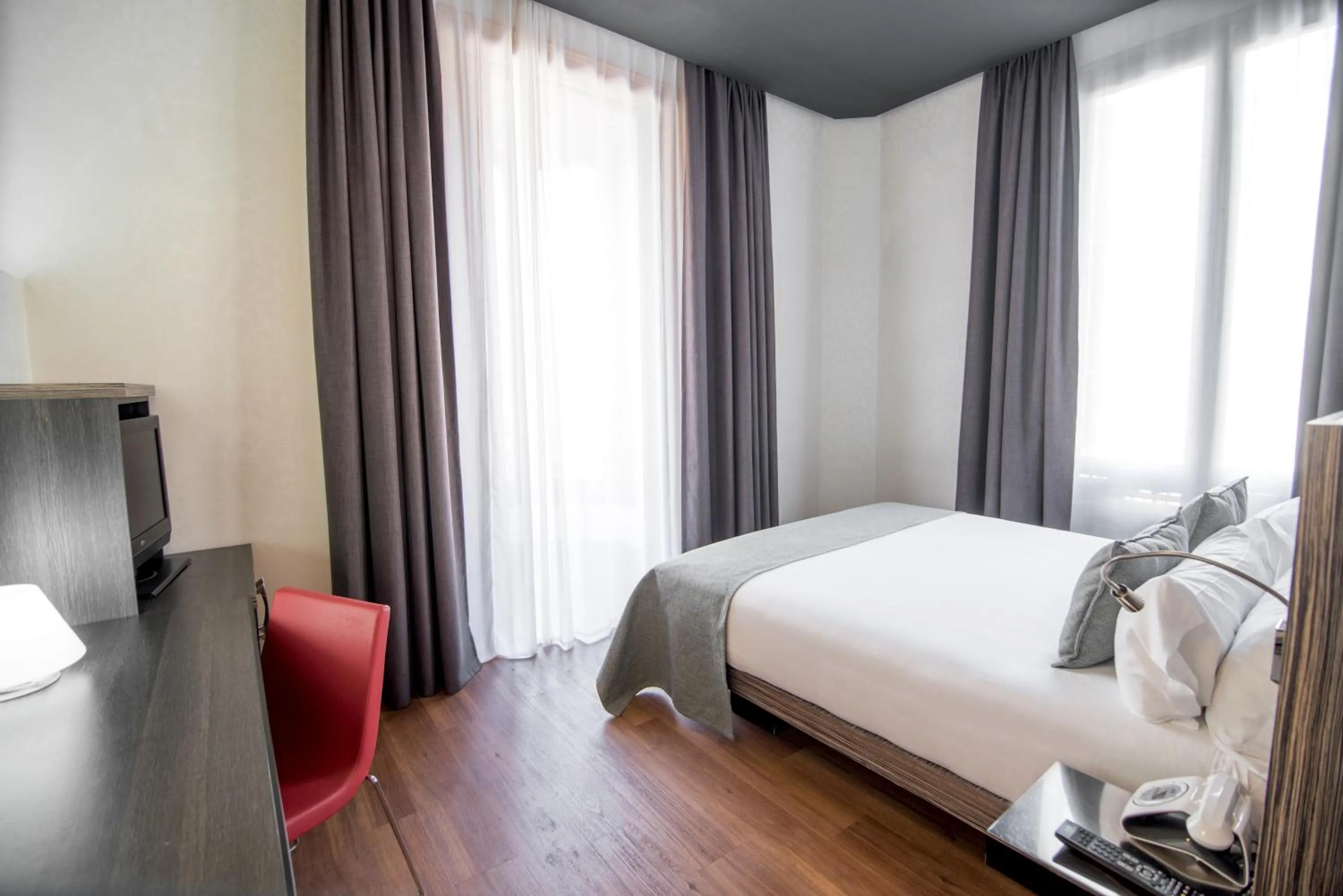 Patio, Bed in Petit Palace Museum