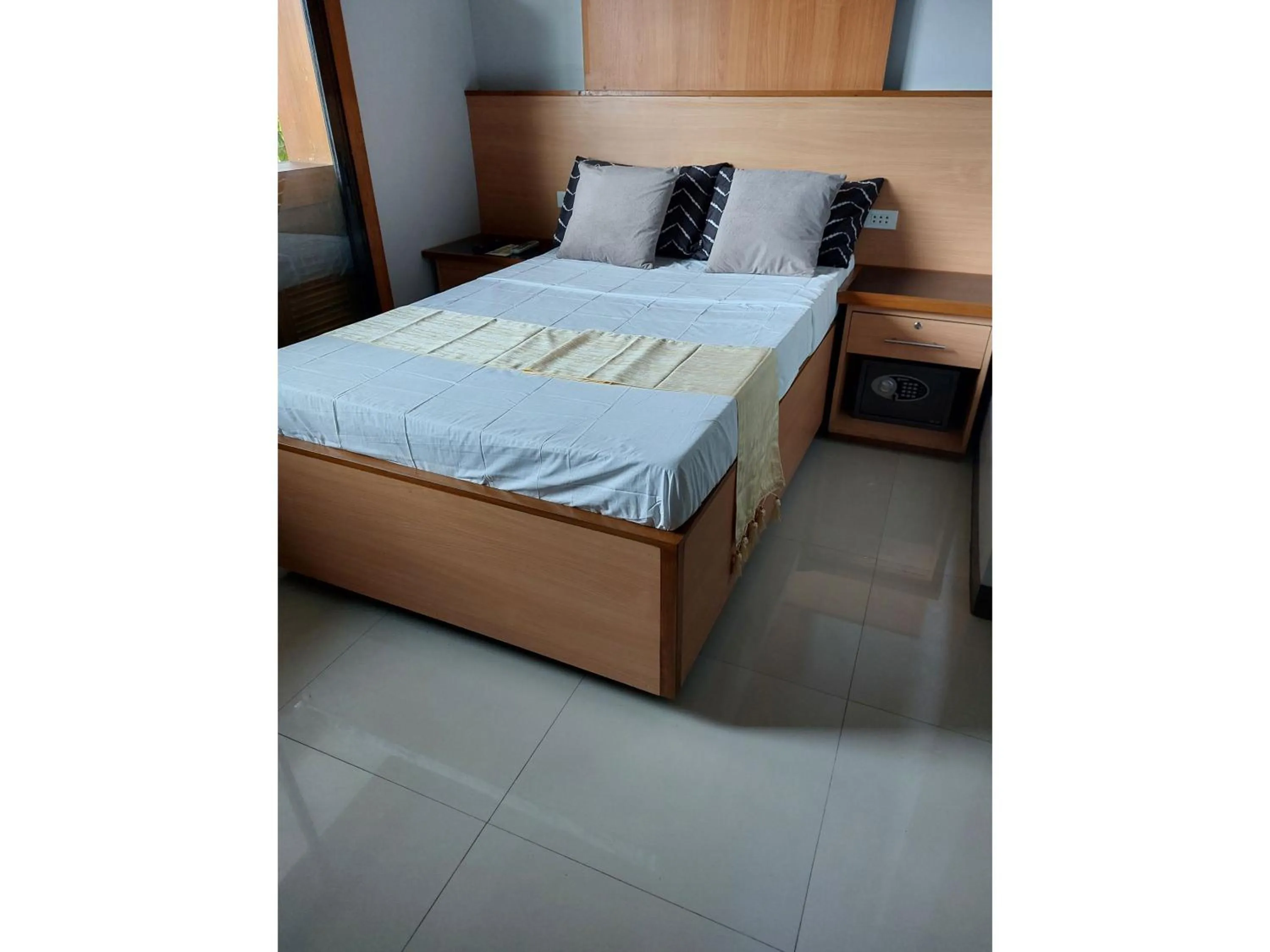 Bed in Casa Venicia Caticlan