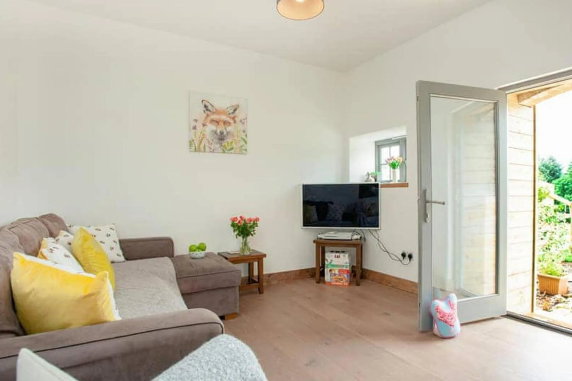 2 Bed Cottage - Hot Tub Garden Parking