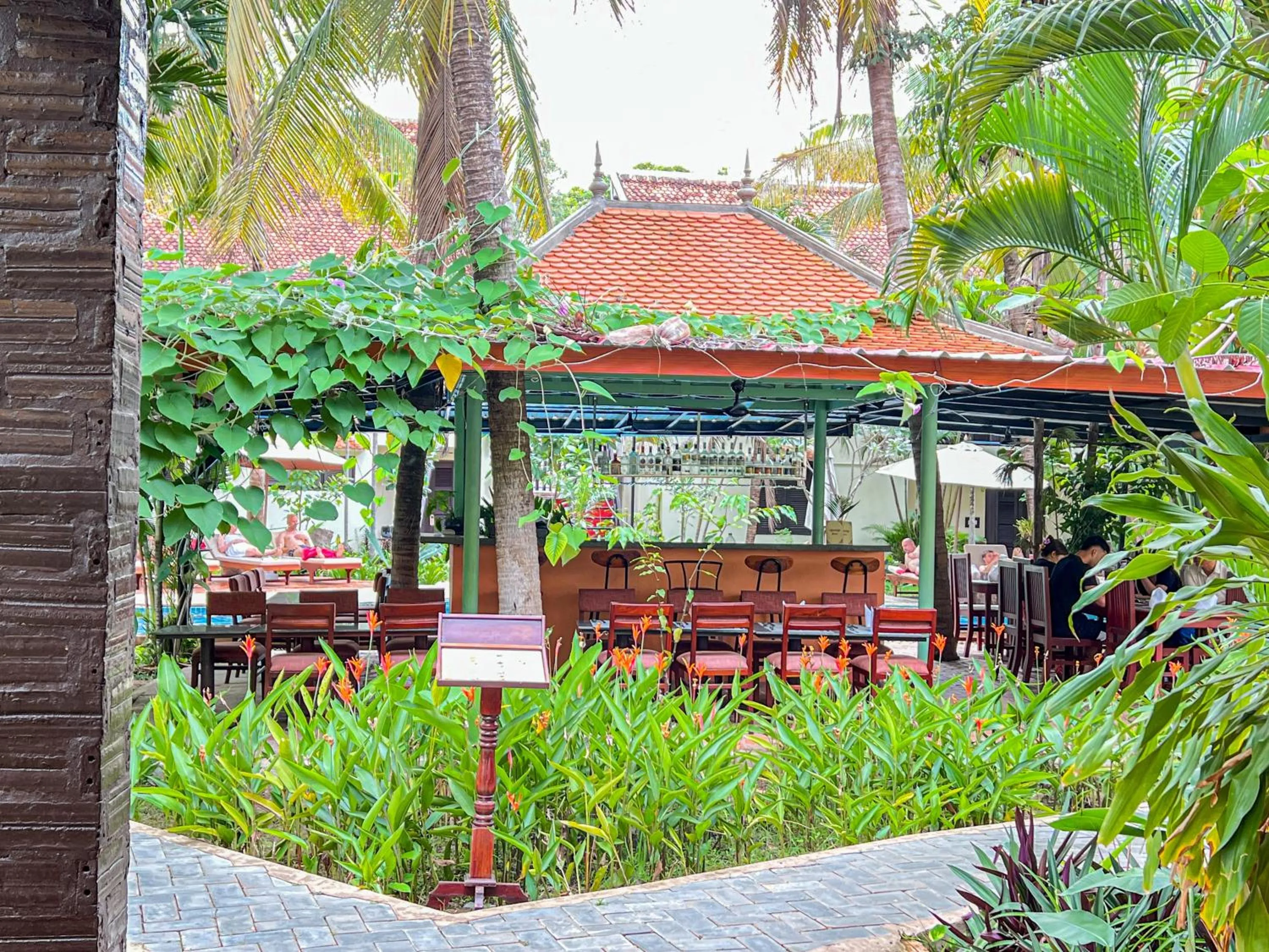 Restaurant/places to eat in Natural Relax Villa