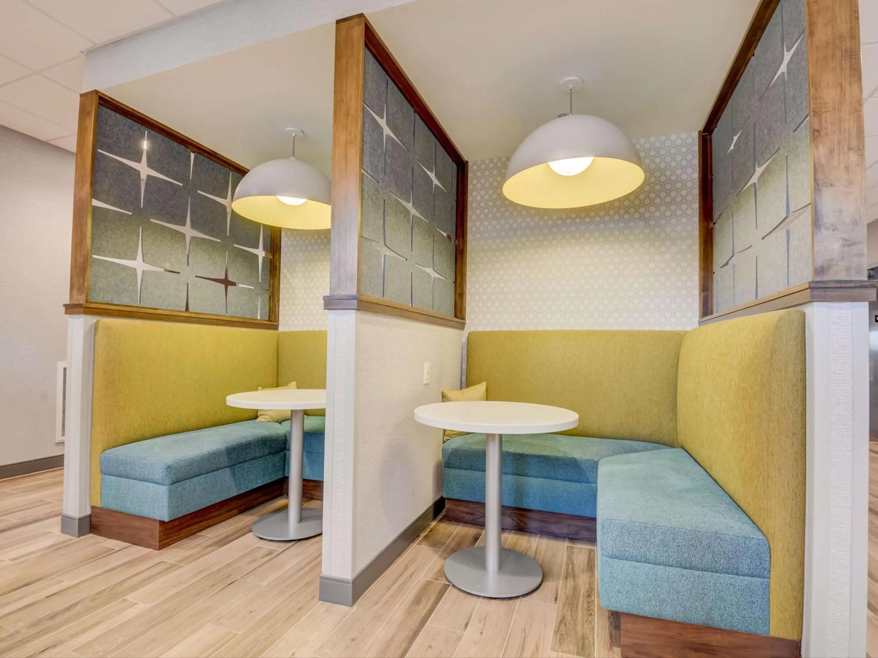 Business facilities in Hampton Inn & Suites Williamstown Ark Encounter, Ky