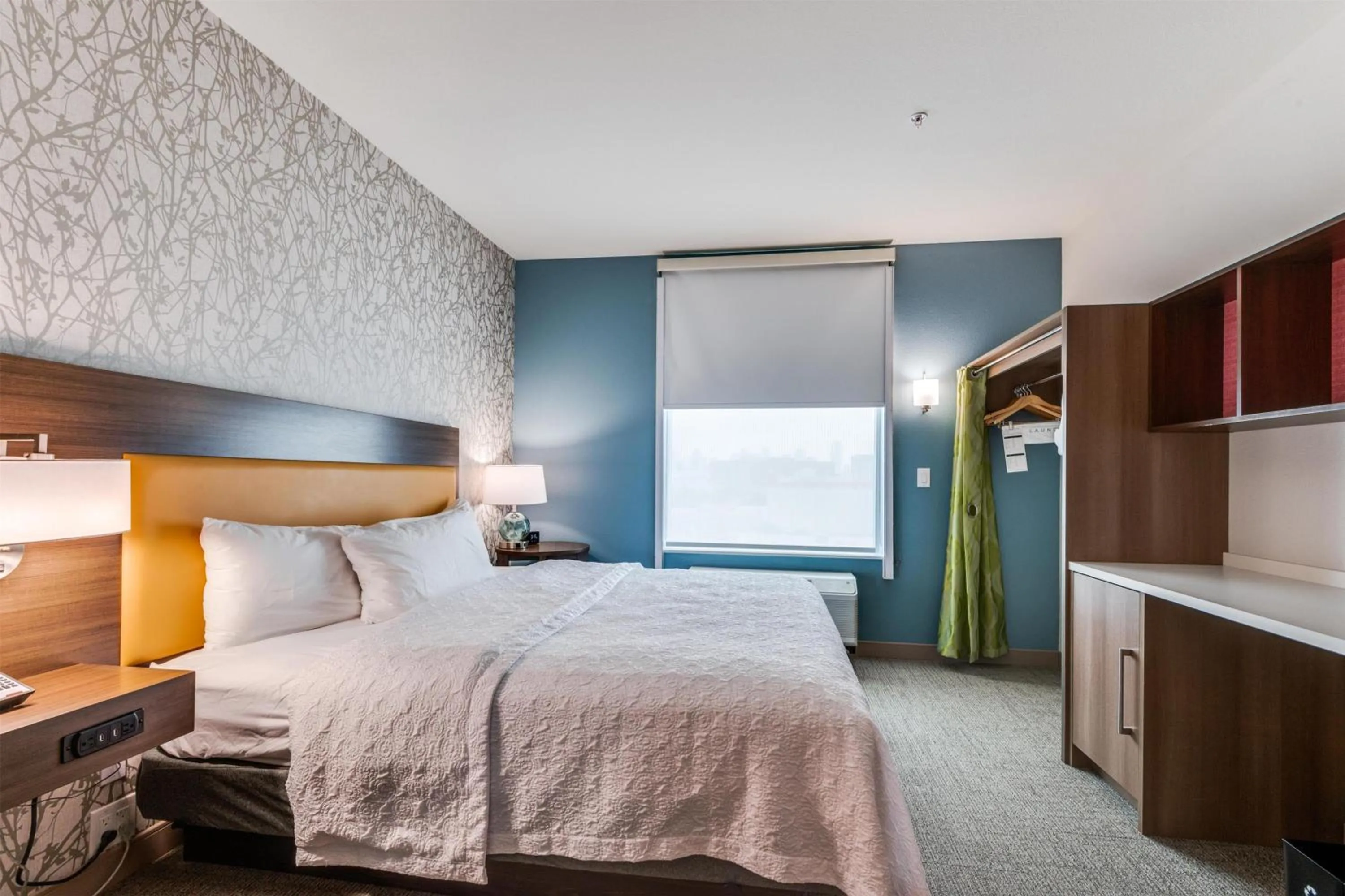 Bed in Home2 Suites By Hilton Dallas Medical District Lovefield, Tx