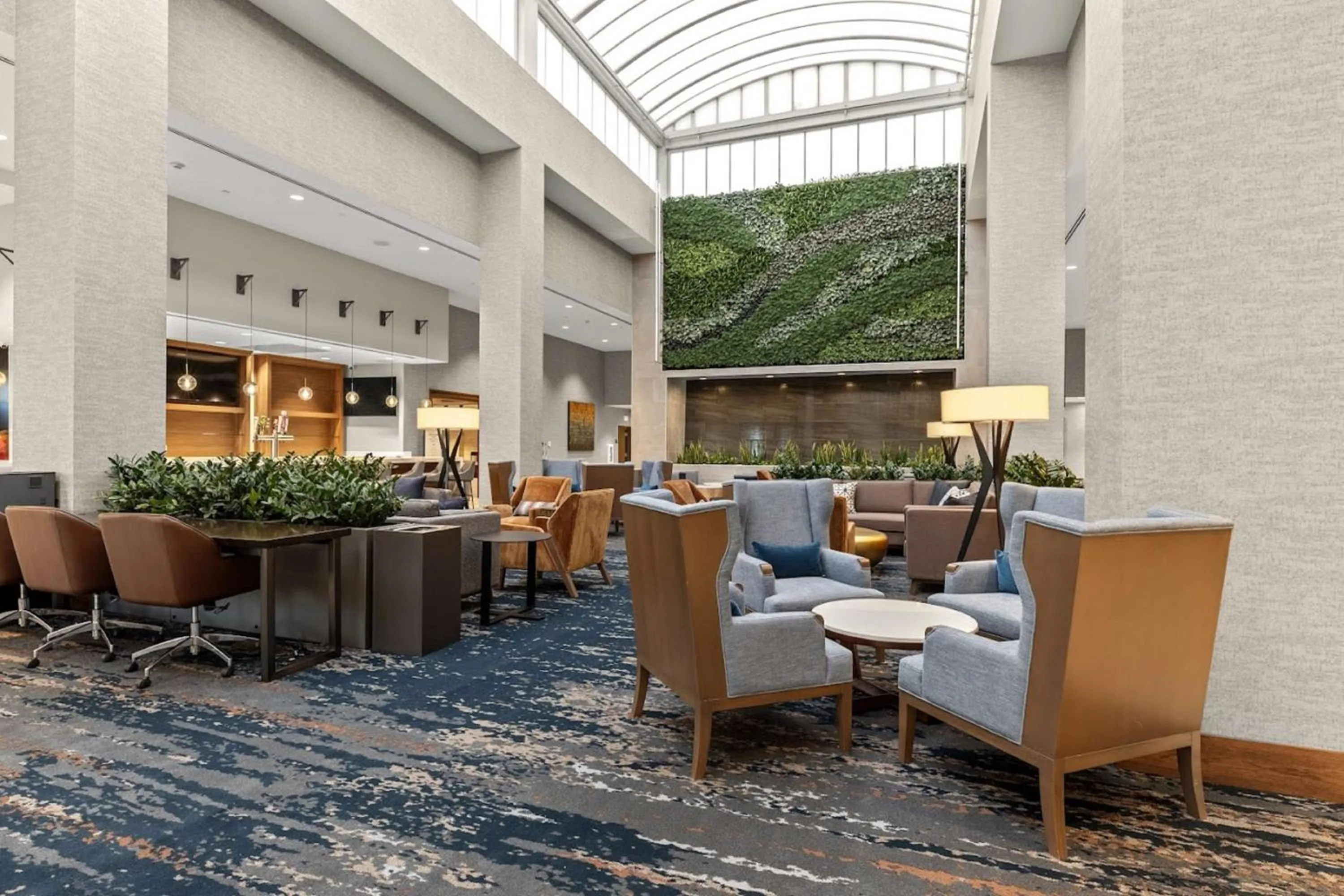 Lobby or reception in Embassy Suites By Hilton Irving Las Colinas