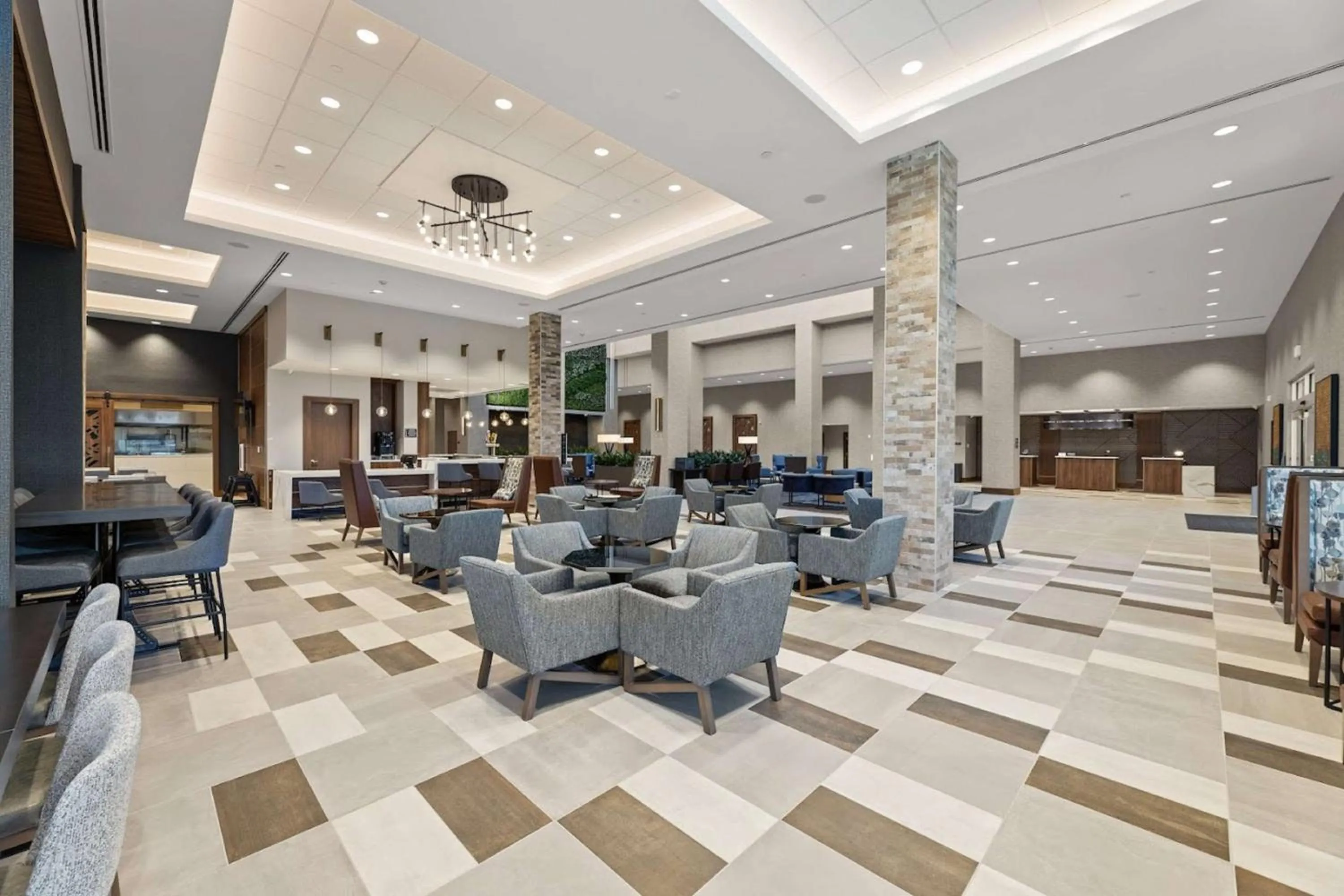 Lobby or reception in Embassy Suites By Hilton Irving Las Colinas