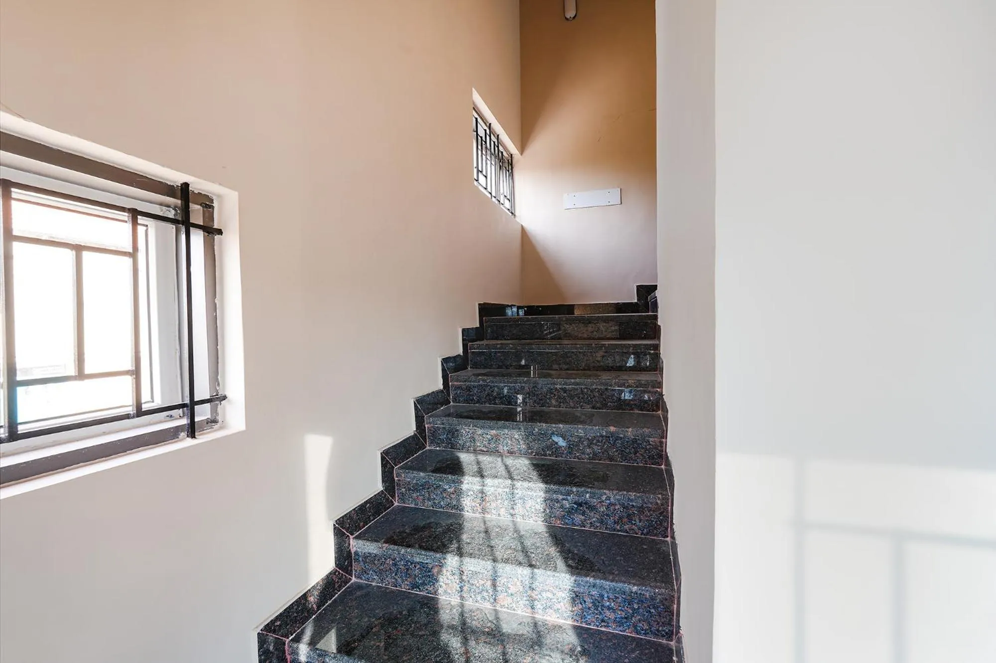 Lobby or reception in FabHotel Whitefield Suites - Nr ITPL Main raod