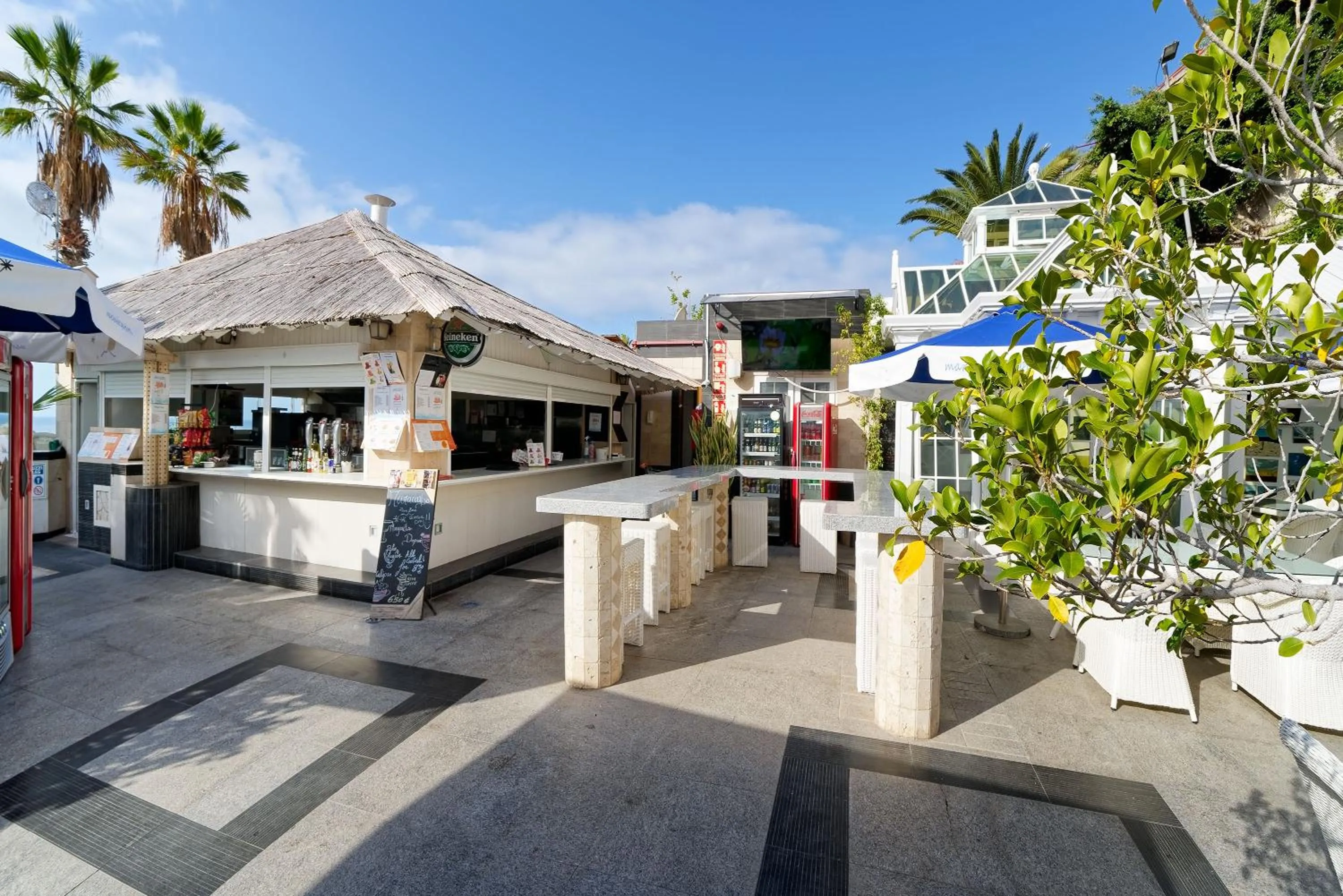 Restaurant/places to eat in Aparthotel Maracaibo