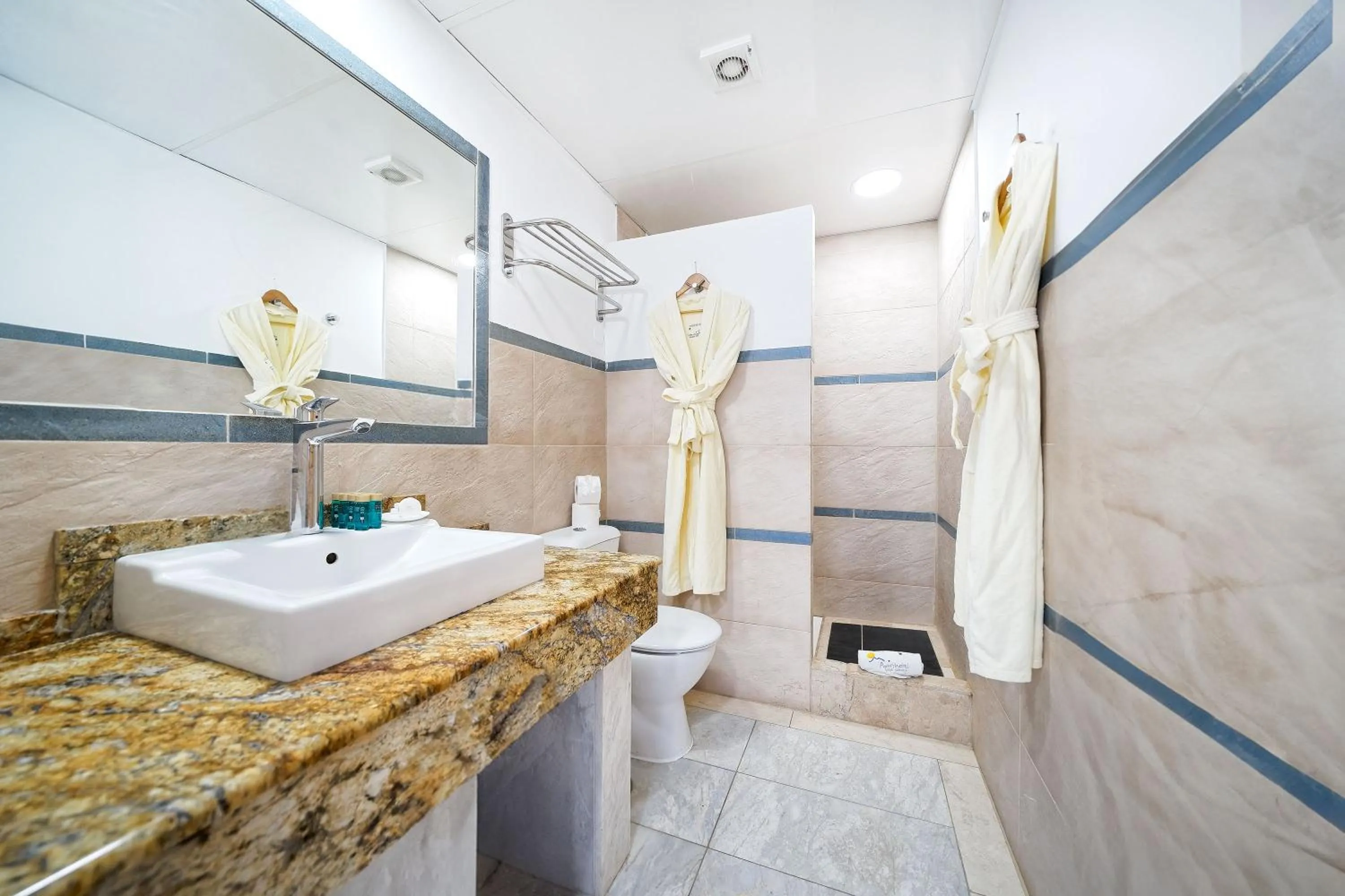 Shower in Aparthotel Maracaibo