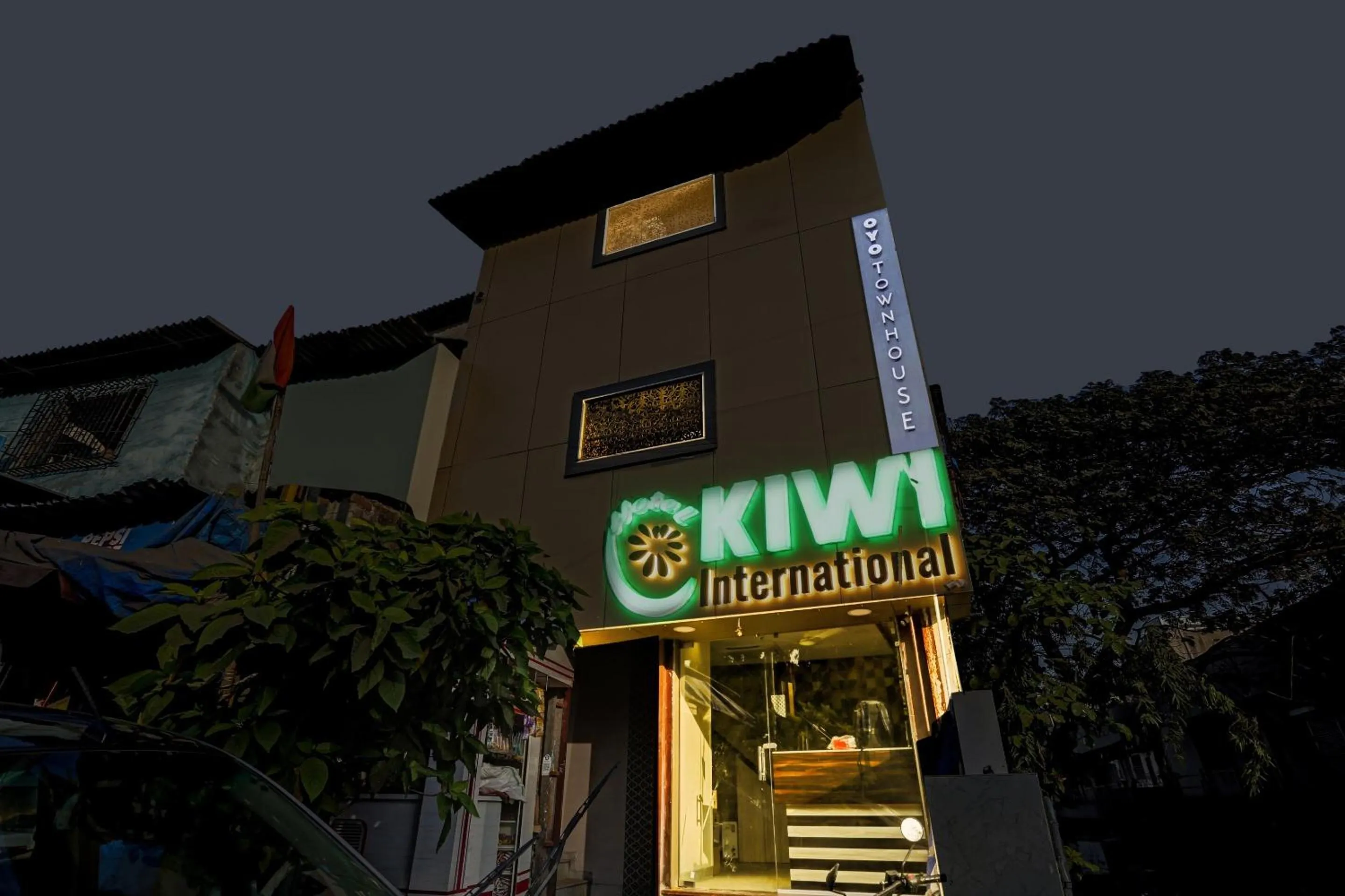 Facade/entrance in Hotel O Kiwi International