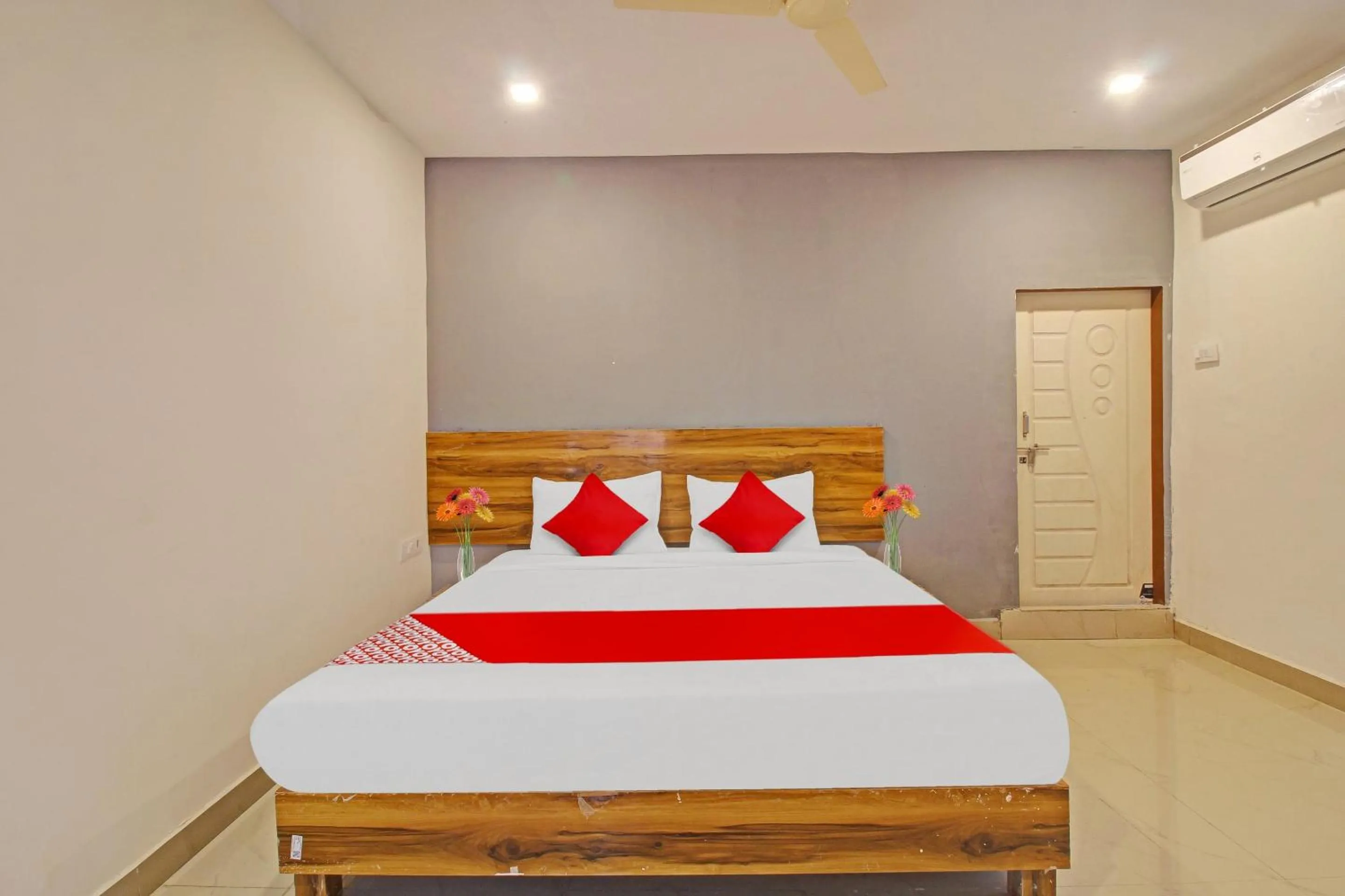 Lobby or reception, Bed in Hotel O R Square