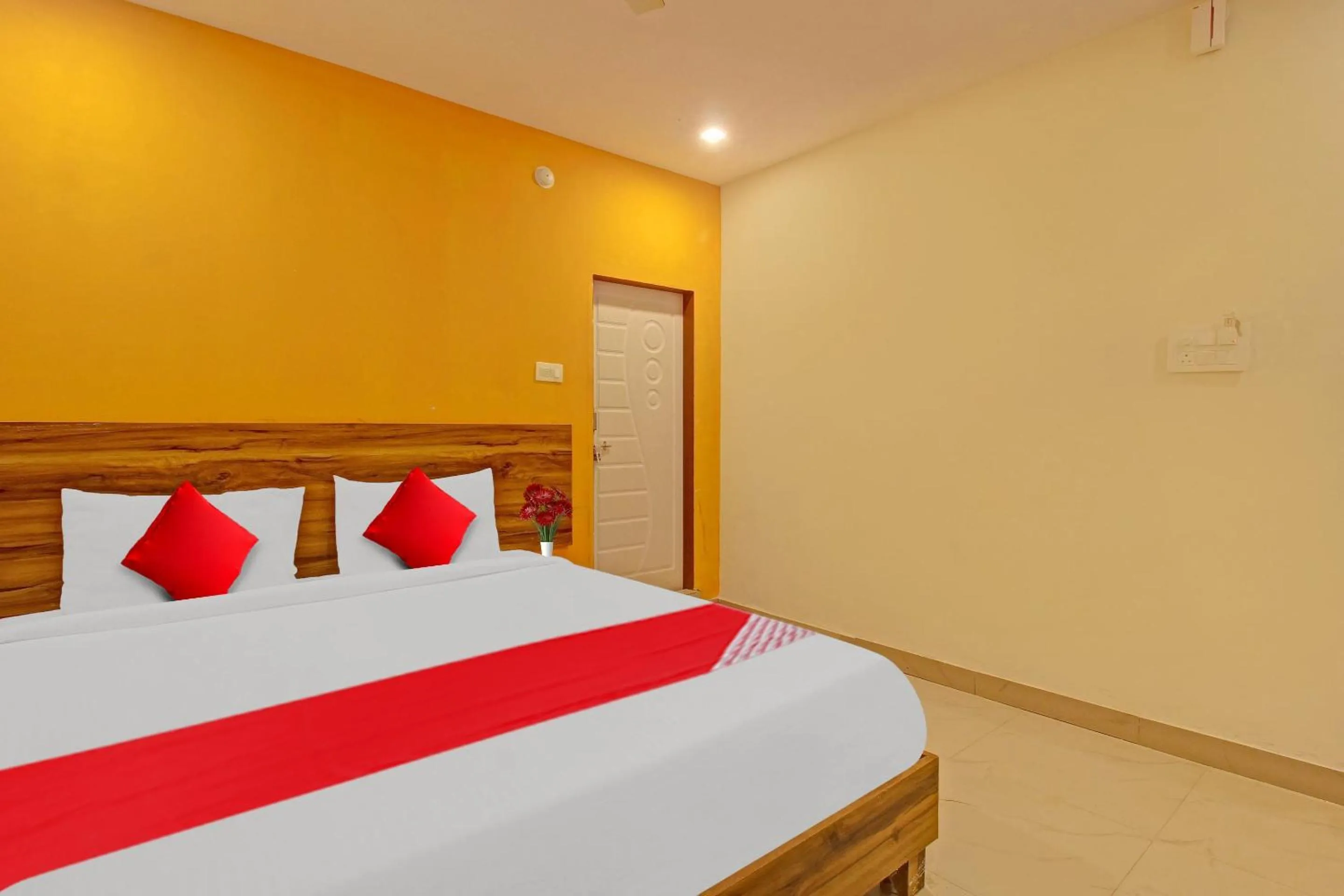 Bedroom, Bed in Hotel O R Square