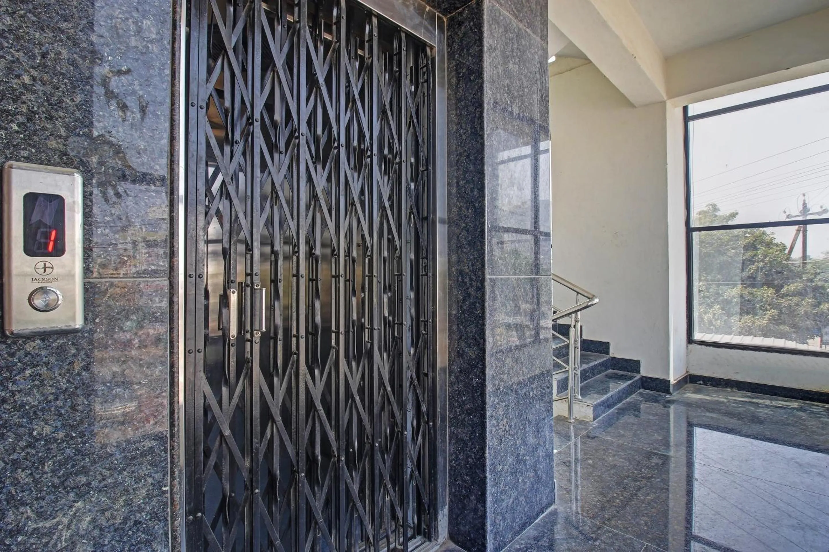 Facade/entrance in Hotel O R Square