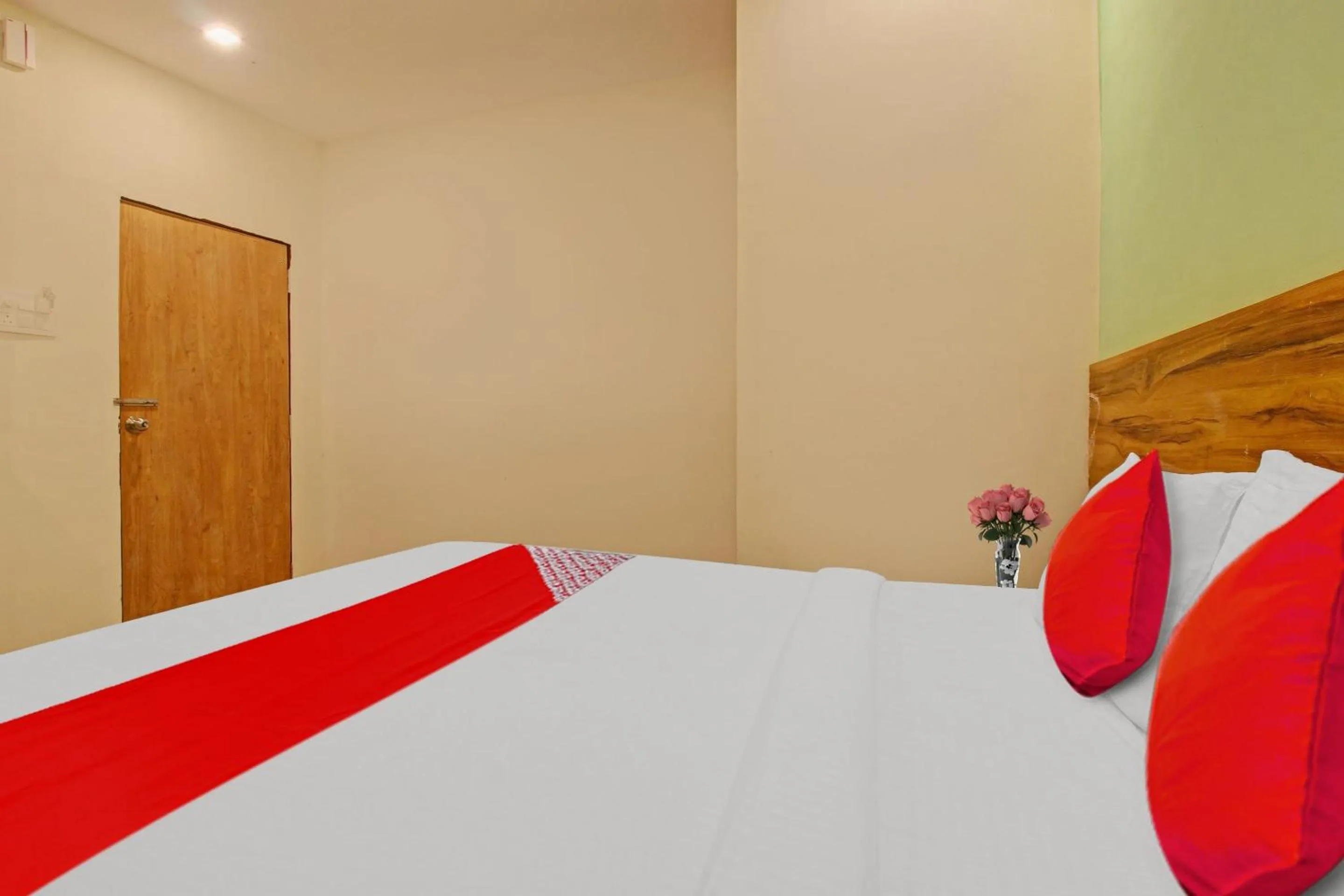 Bedroom, Bed in Hotel O R Square