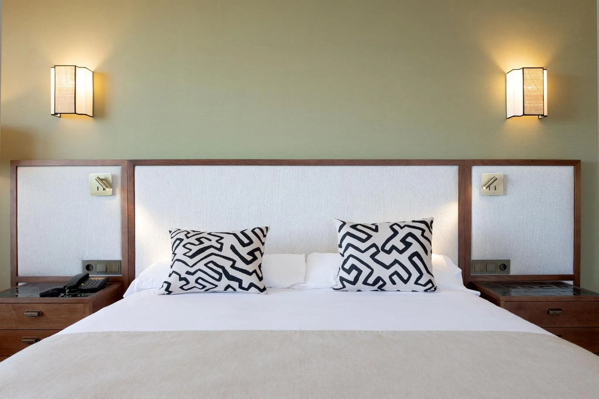 Bed in Puerto Antilla Grand Hotel