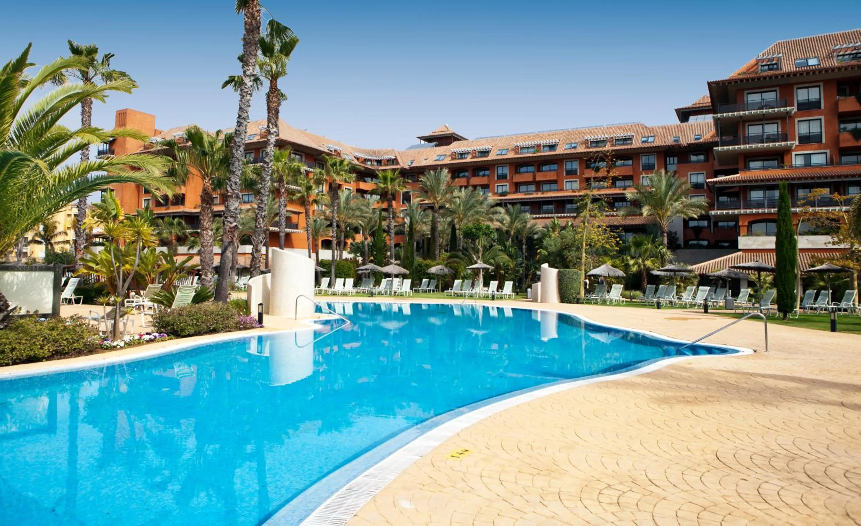 Swimming pool in Puerto Antilla Grand Hotel