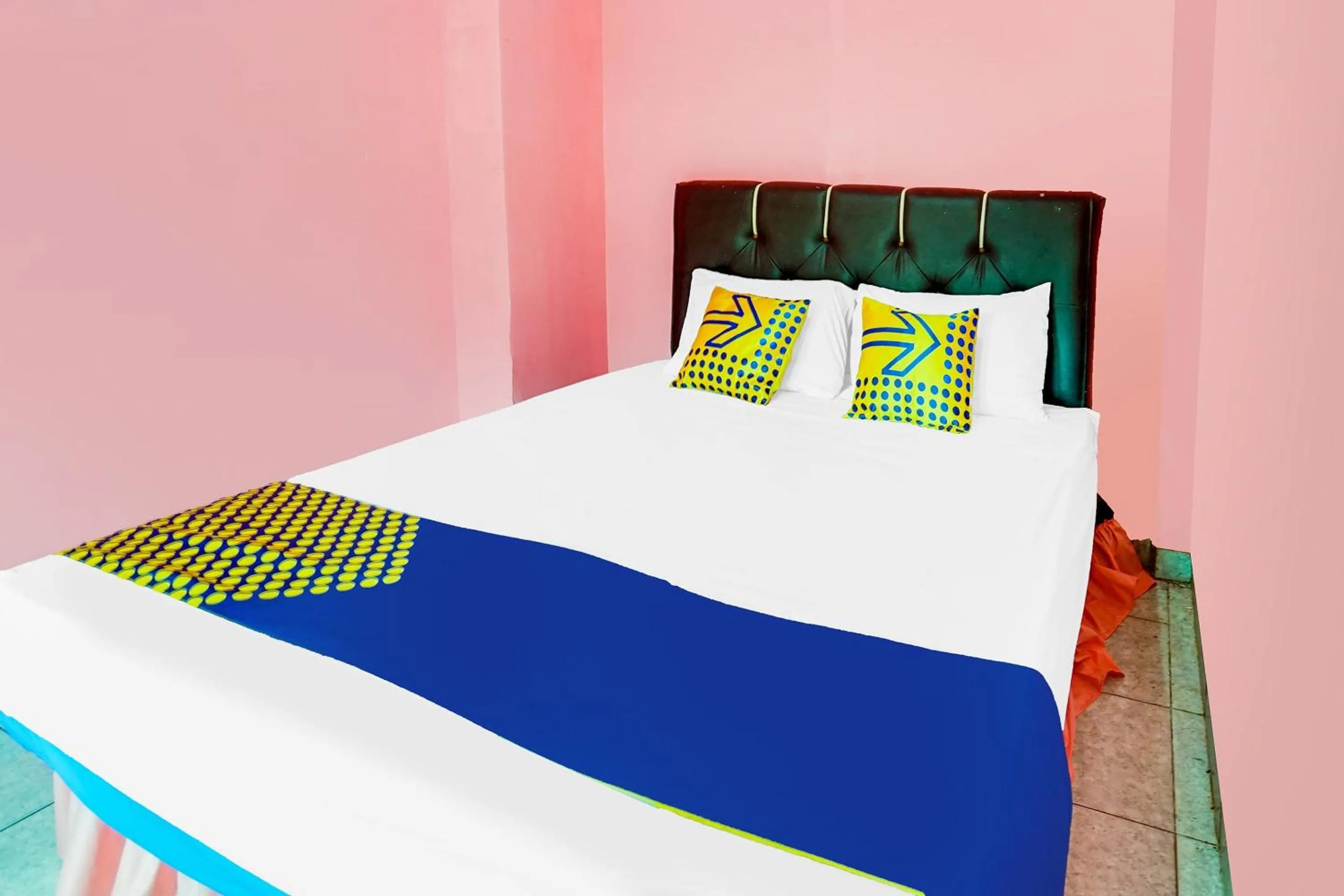 Bedroom, Bed in OYO Life 92046 Garuda Residence