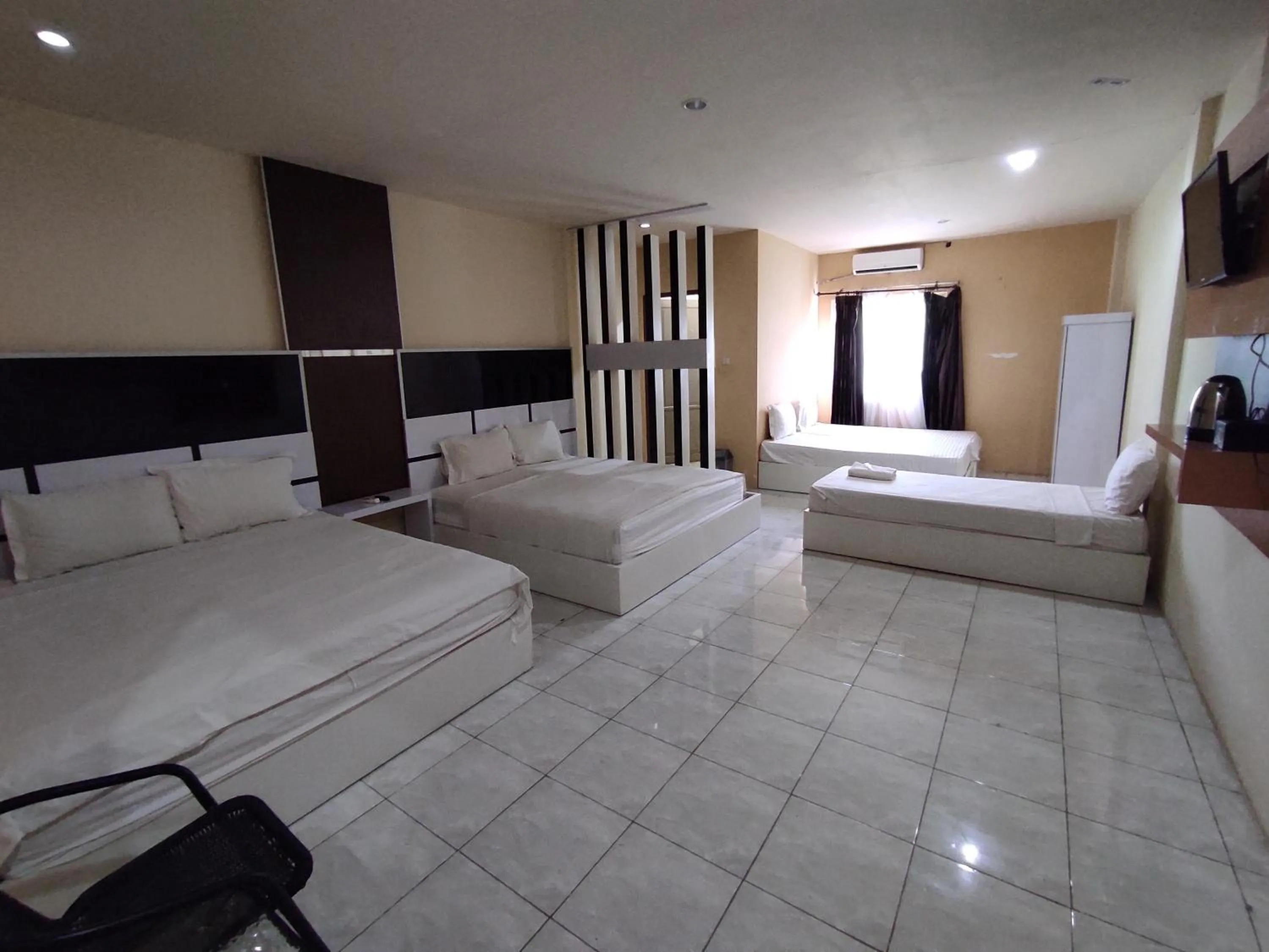 Bedroom, Bed in Hotel O Subur