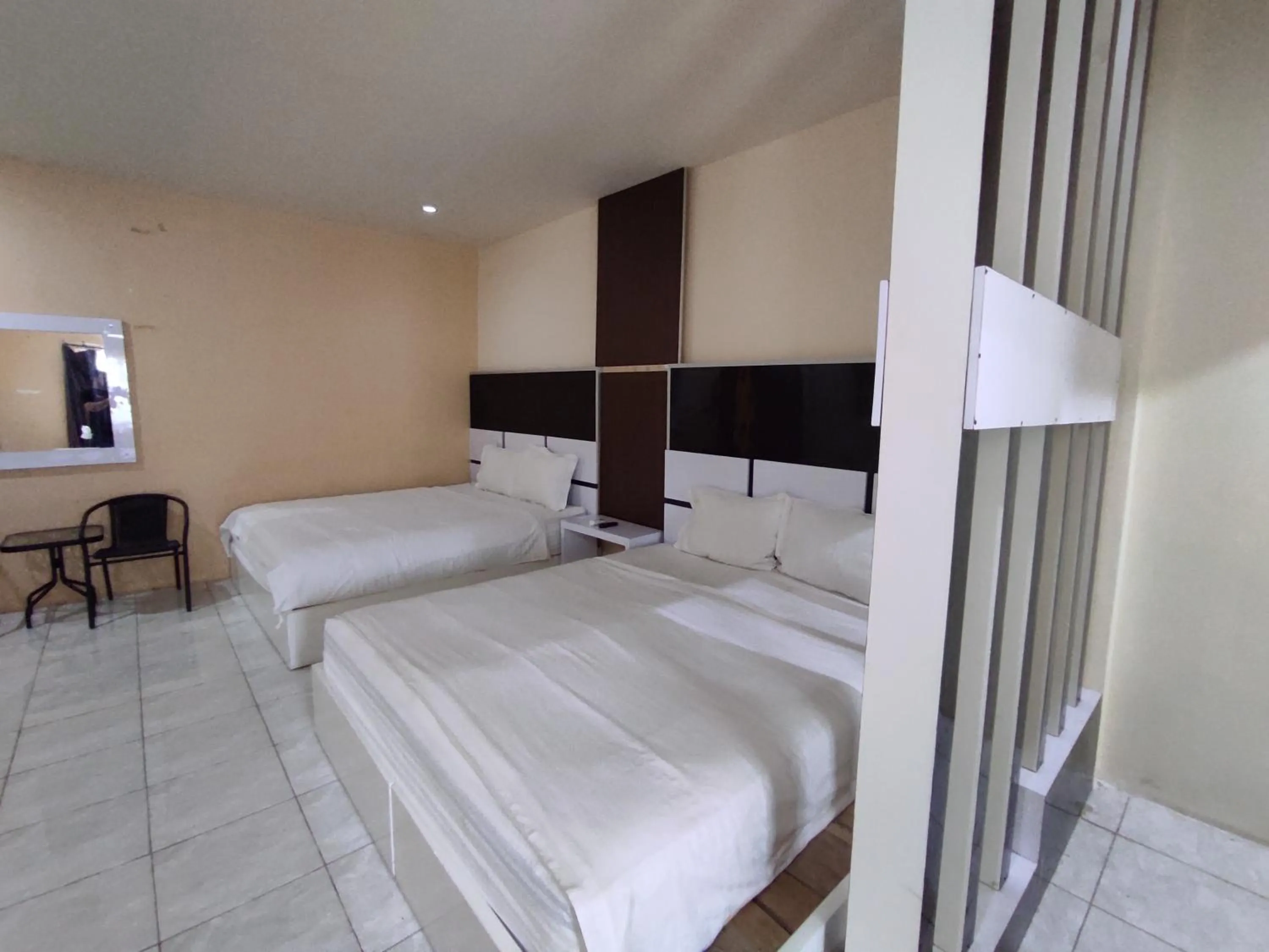 Bedroom, Bed in Hotel O Subur