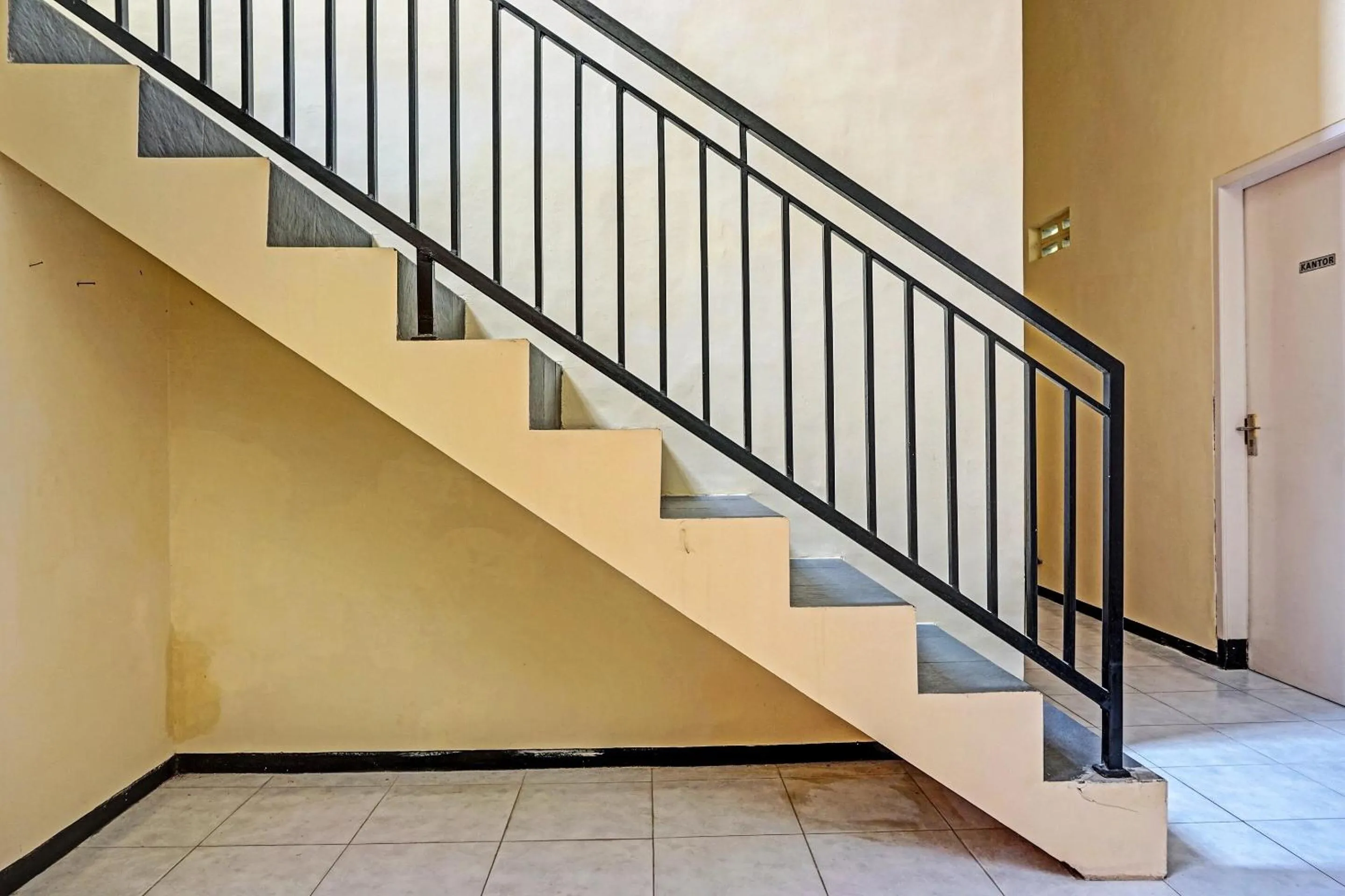 Lobby or reception in OYO Life 92091 Citra Omah Syariah