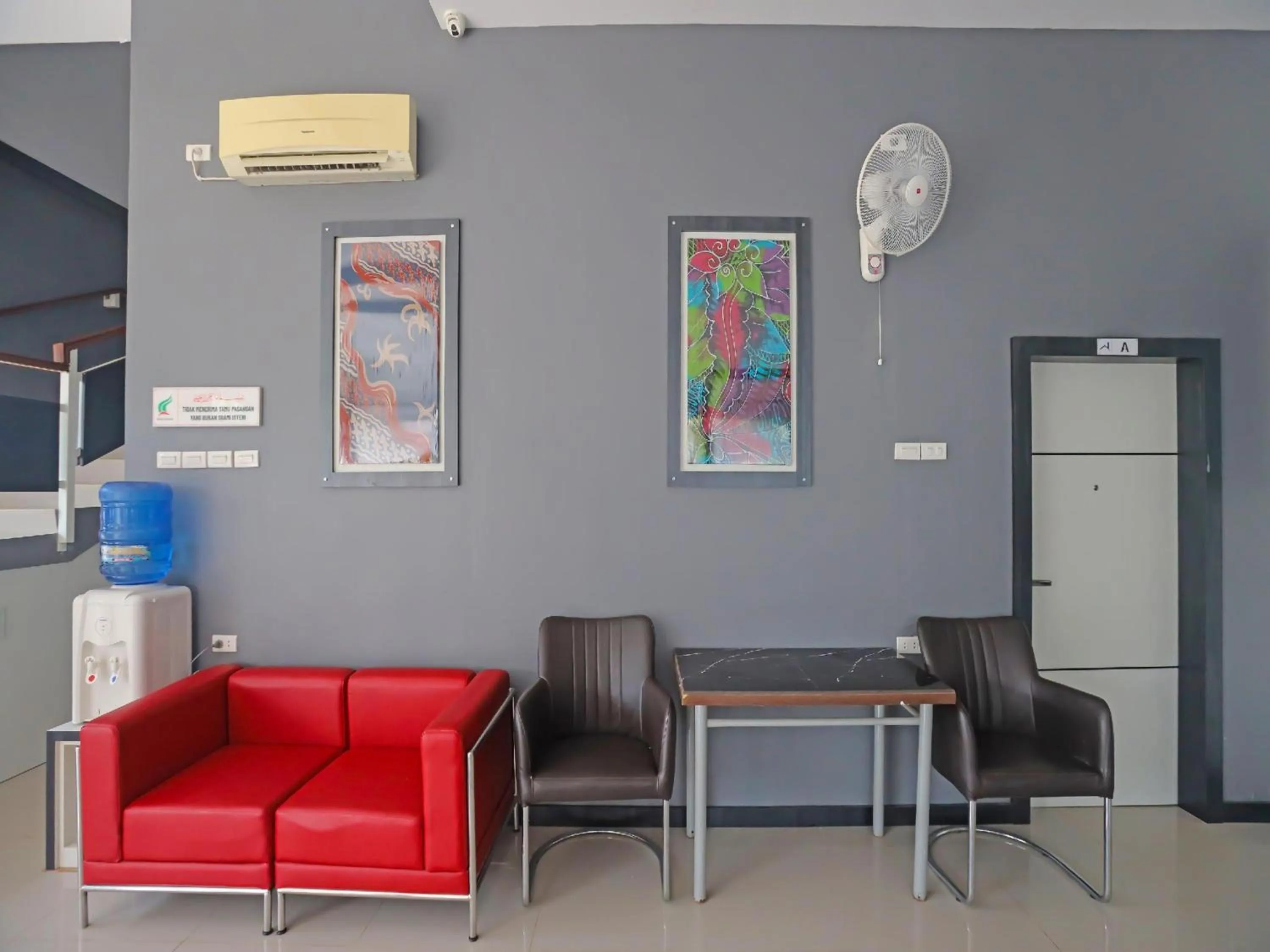 Lobby or reception in Capital O 92096 Kuala Ulee Lheue Residence Syariah