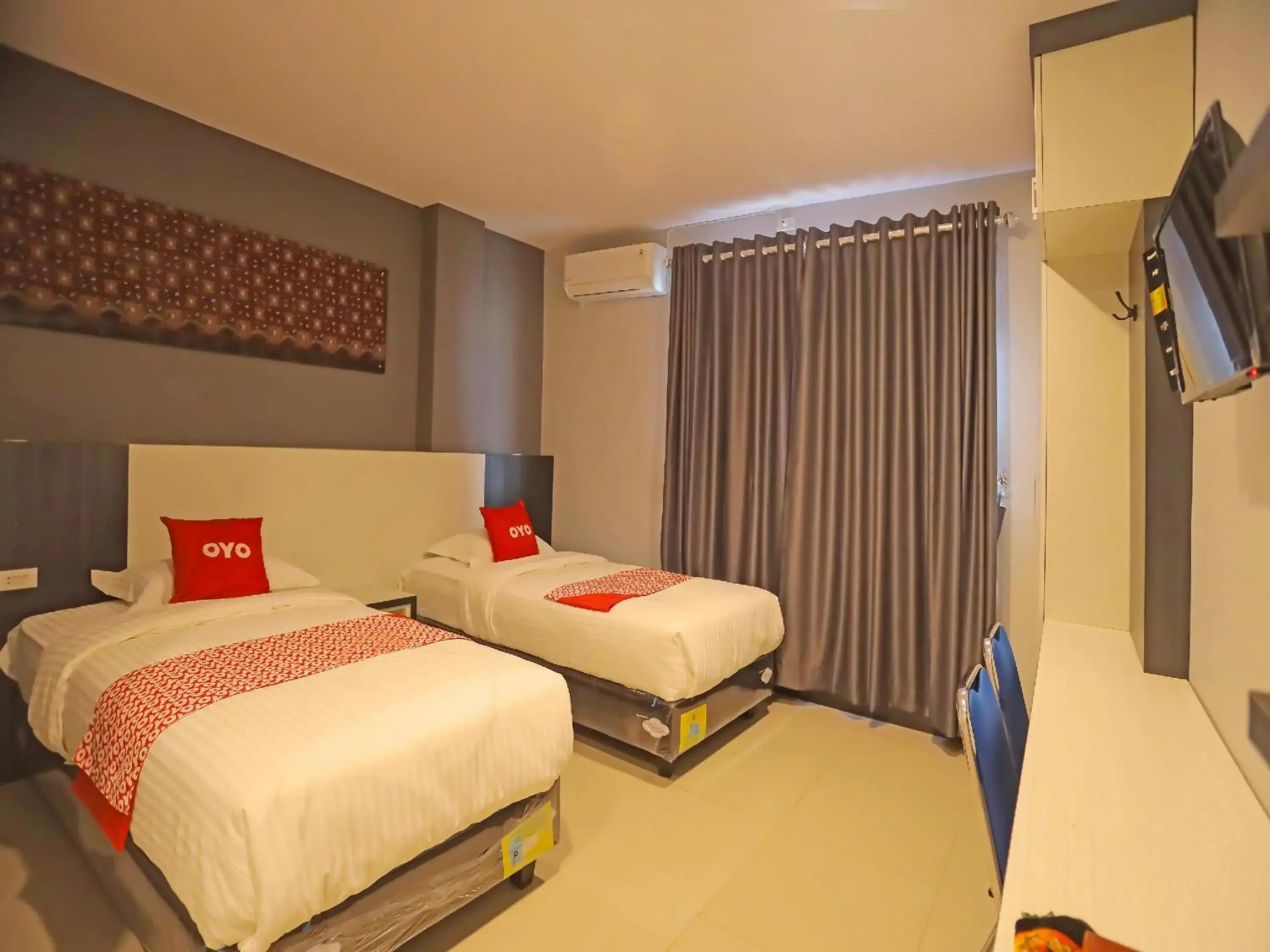 Delxue Twin Room in Super OYO Capital O 92096 Kuala Ulee Lheue Residence Syariah Delxue Twin Room in Super OYO Capital O 92096 Kuala Ulee Lheue Residence Syariah
