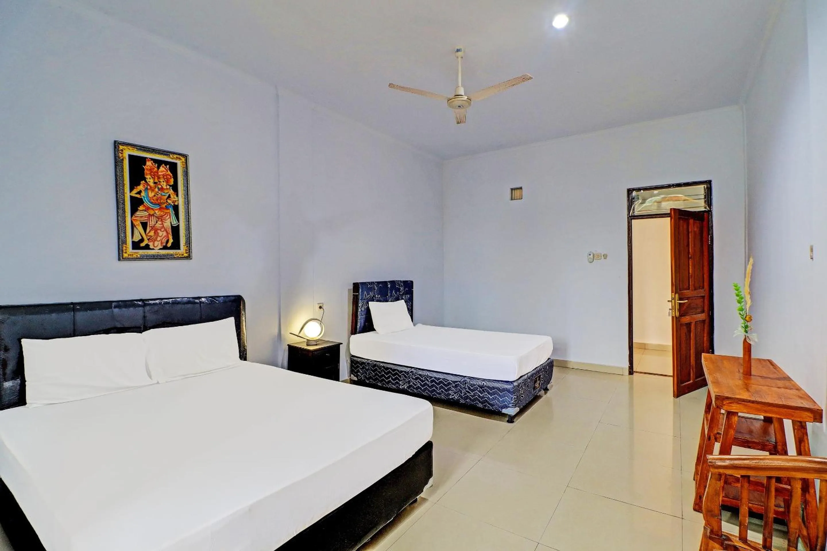 Bedroom, Bed in Capital O 92094 Hotel Kertha