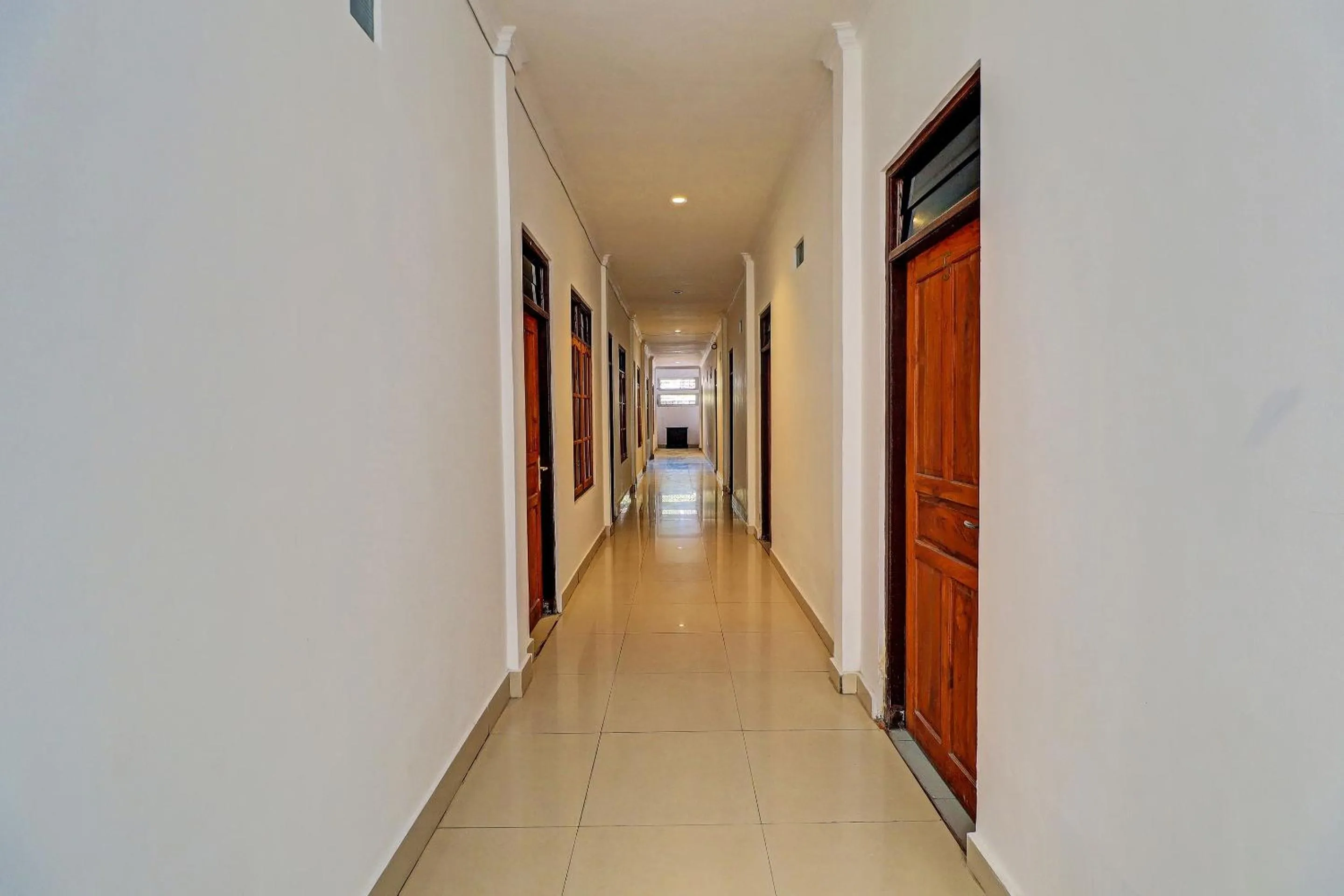 Lobby or reception in Capital O 92094 Hotel Kertha