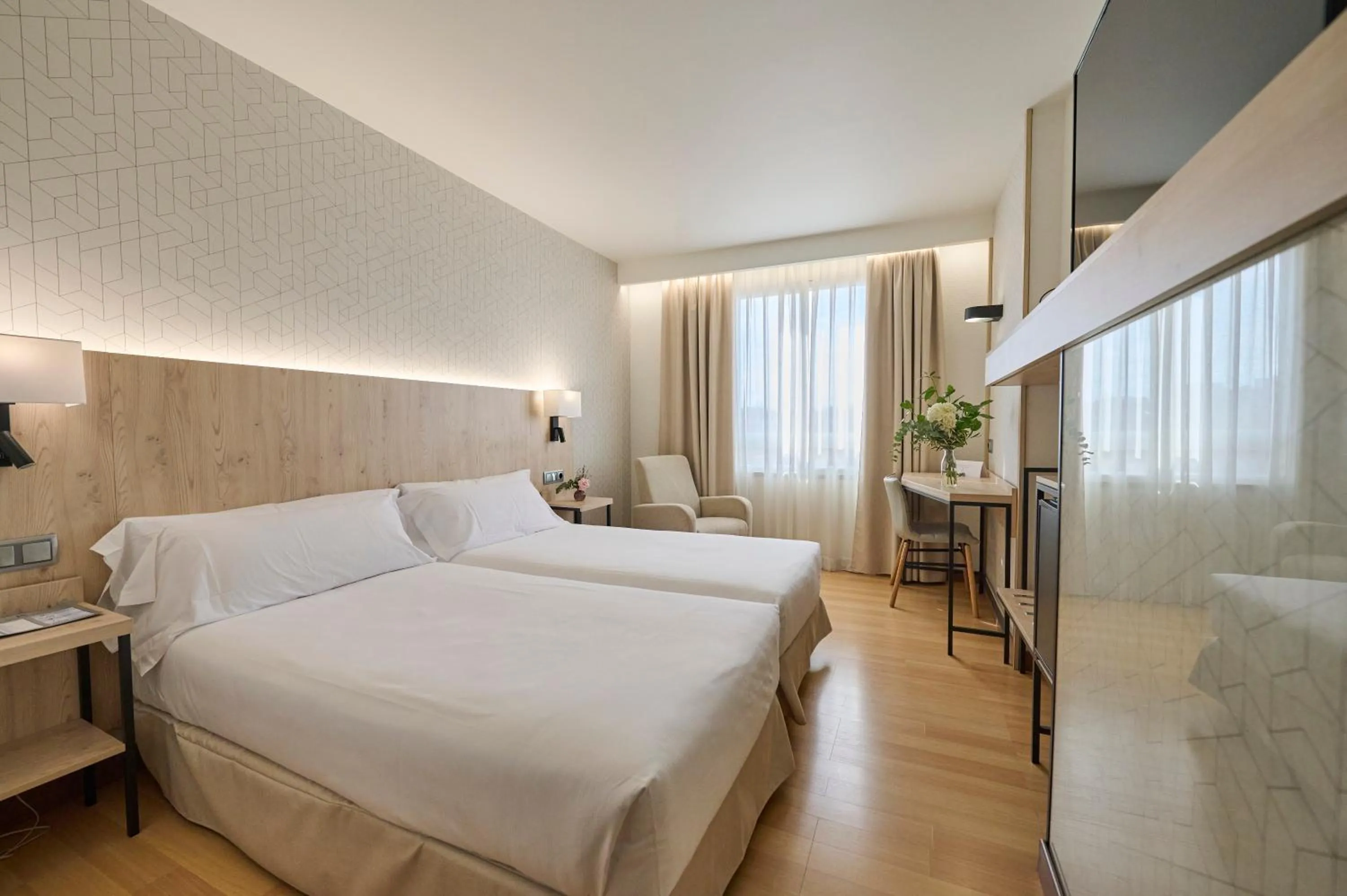 Bedroom, Bed in Hotel Albret