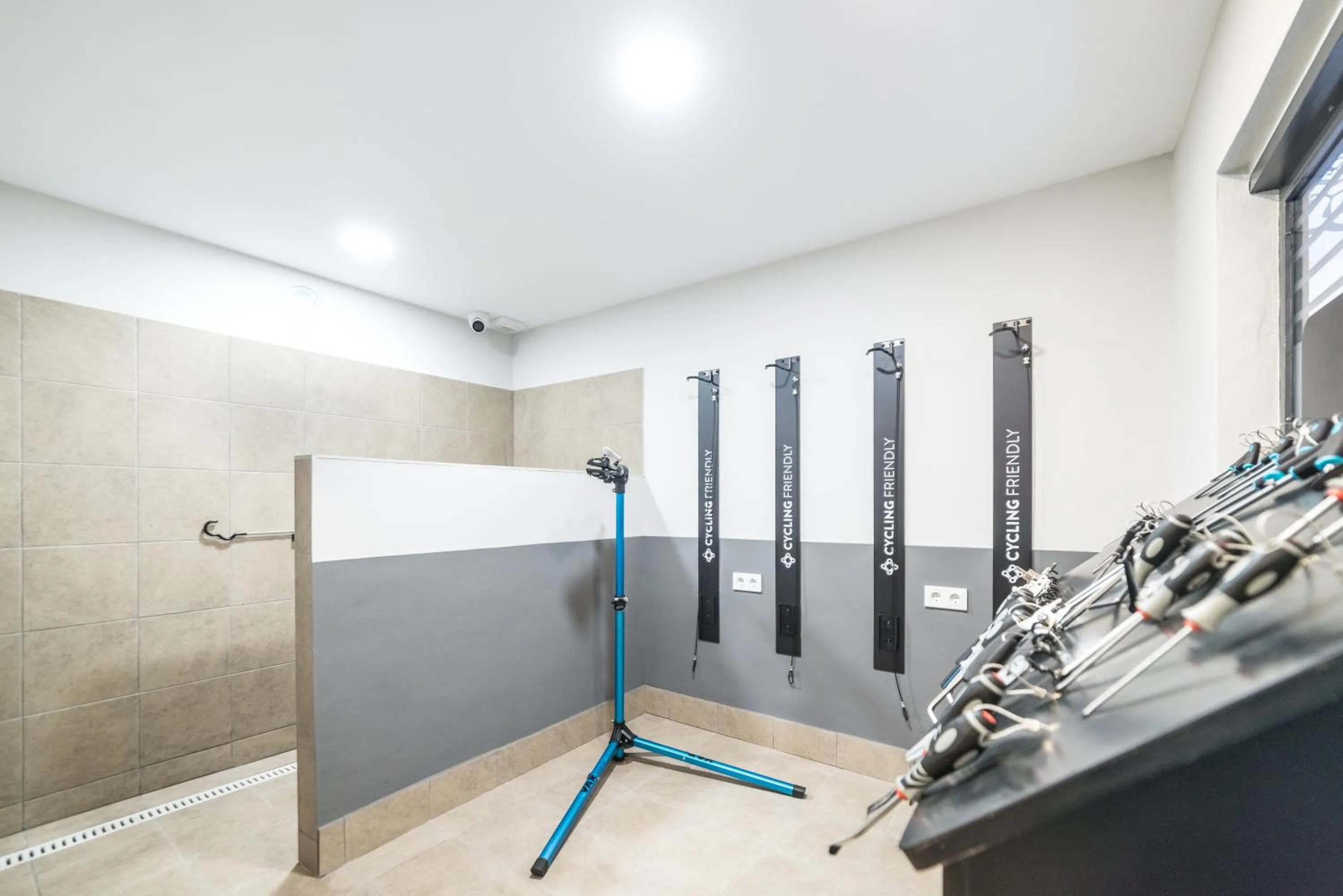 Cycling in Nuevo Torreluz