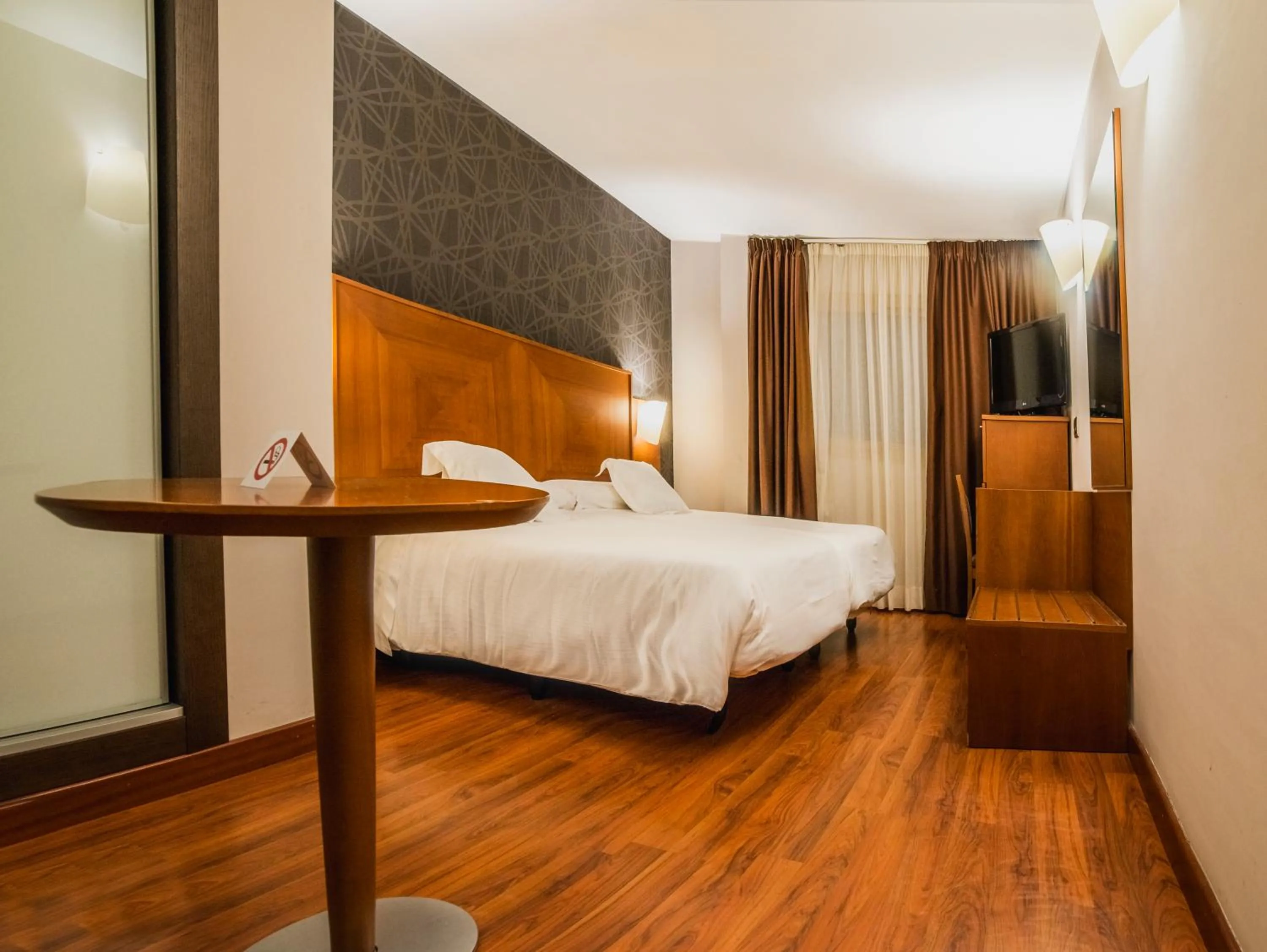 Photo of the whole room, Bed in Nuevo Torreluz