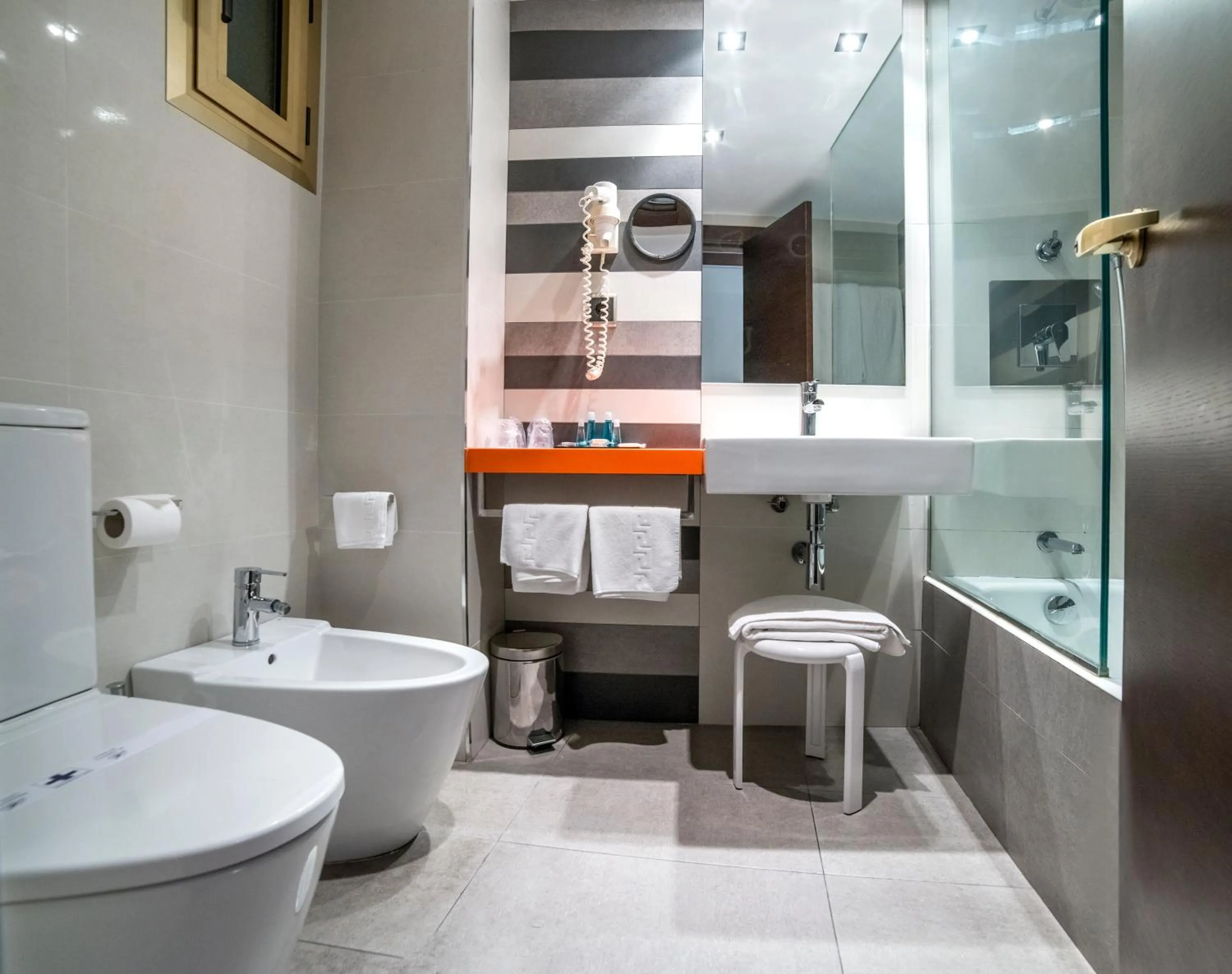 Bathroom in Nuevo Torreluz