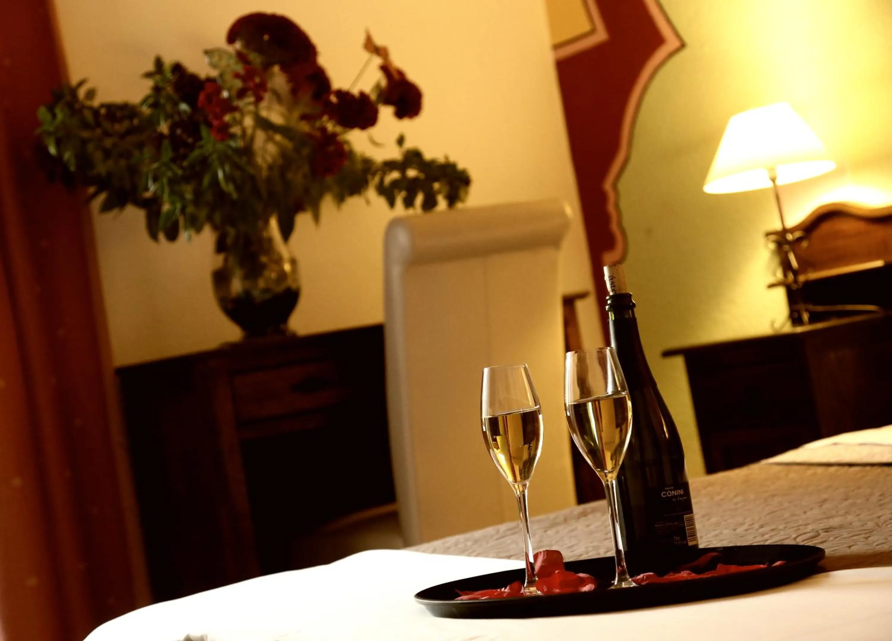 Bed in Hotel Puerta Nazarí