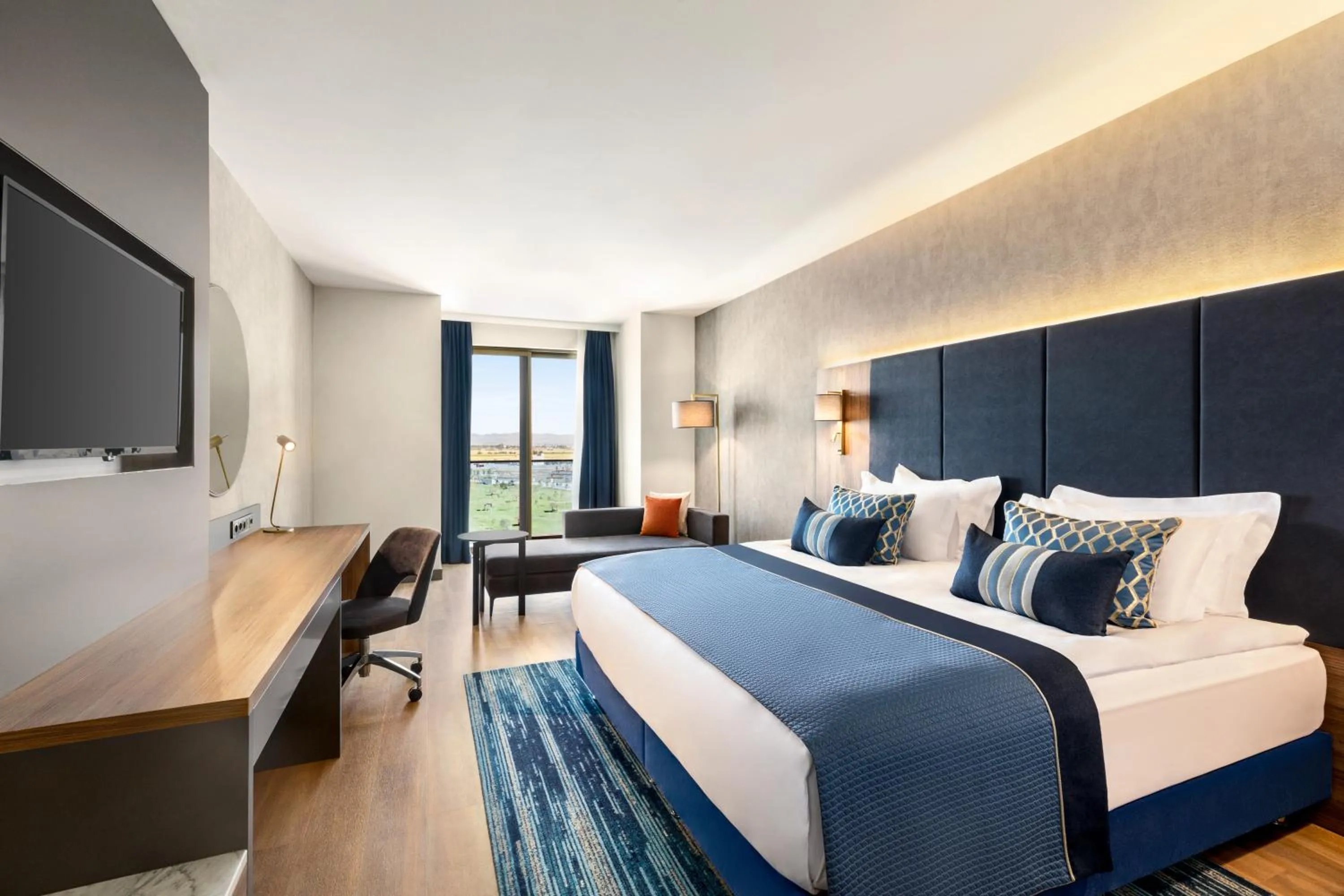 View (from property/room), Bed in Wyndham Afyonkarahisar Thermal&Spa