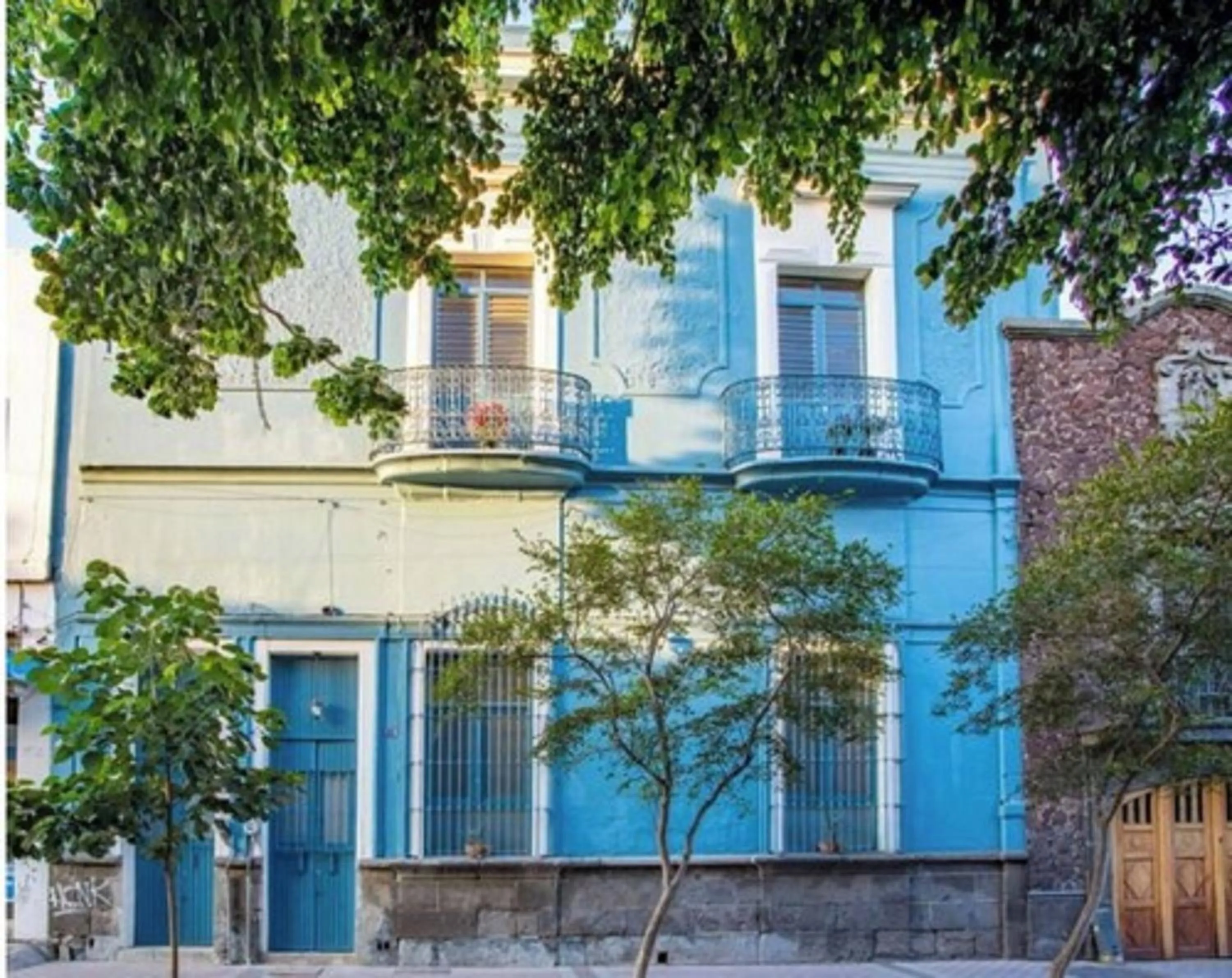 Property building in Capital O Mansión Del Tequila