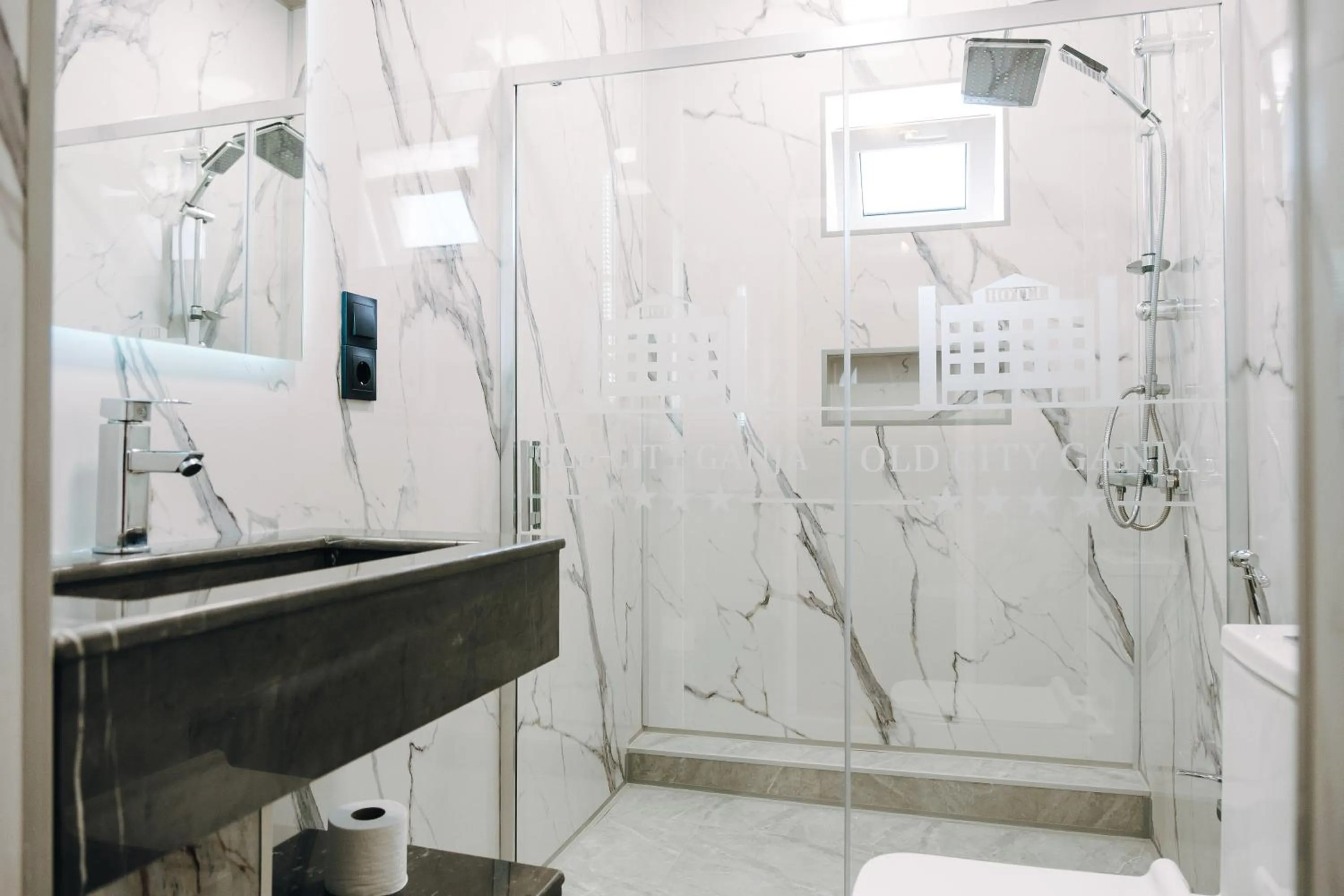 Bathroom in Old City Ganja