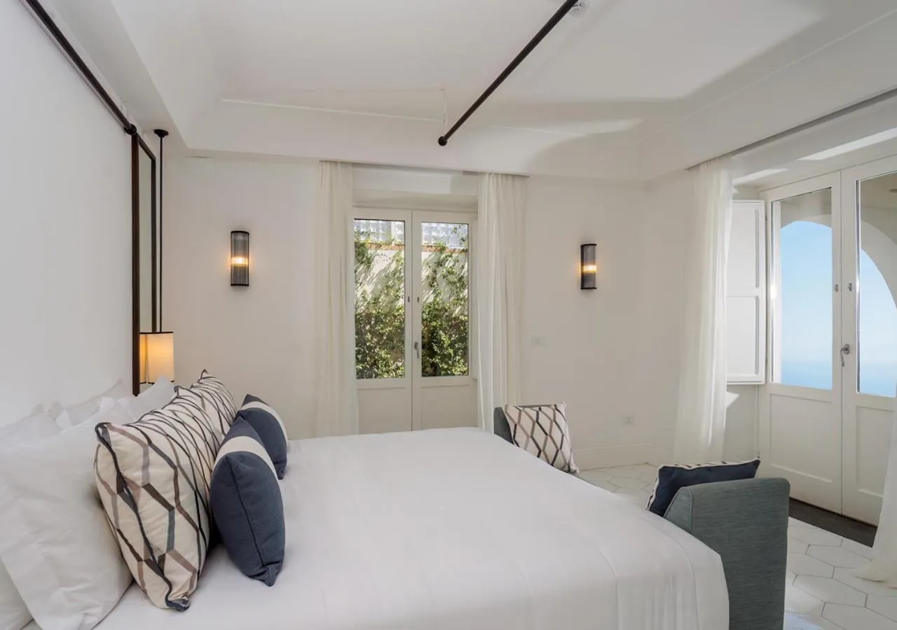 Bedroom, Bed in Furore Grand Hotel