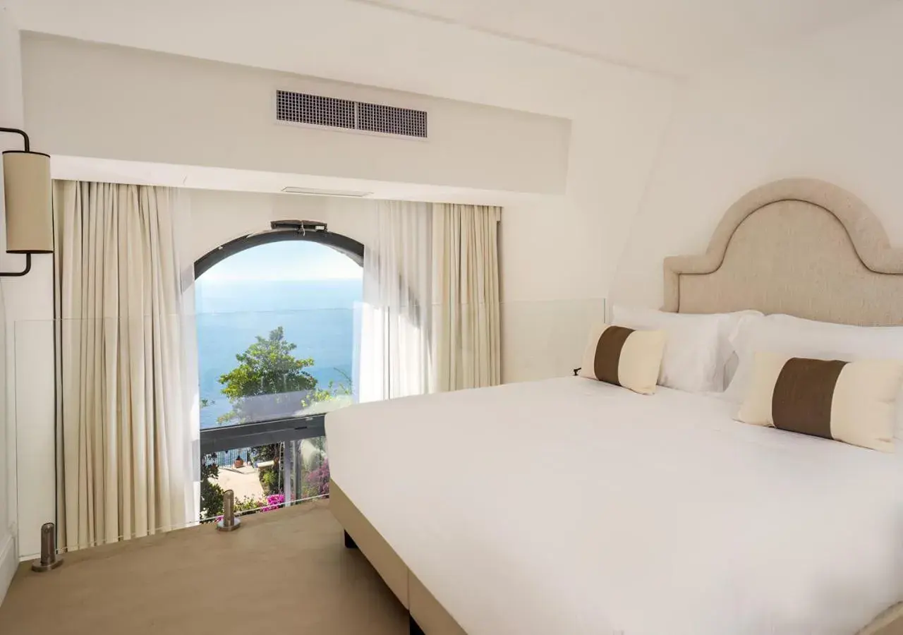 Junior Suite in Furore Grand Hotel Junior Suite in Furore Grand Hotel